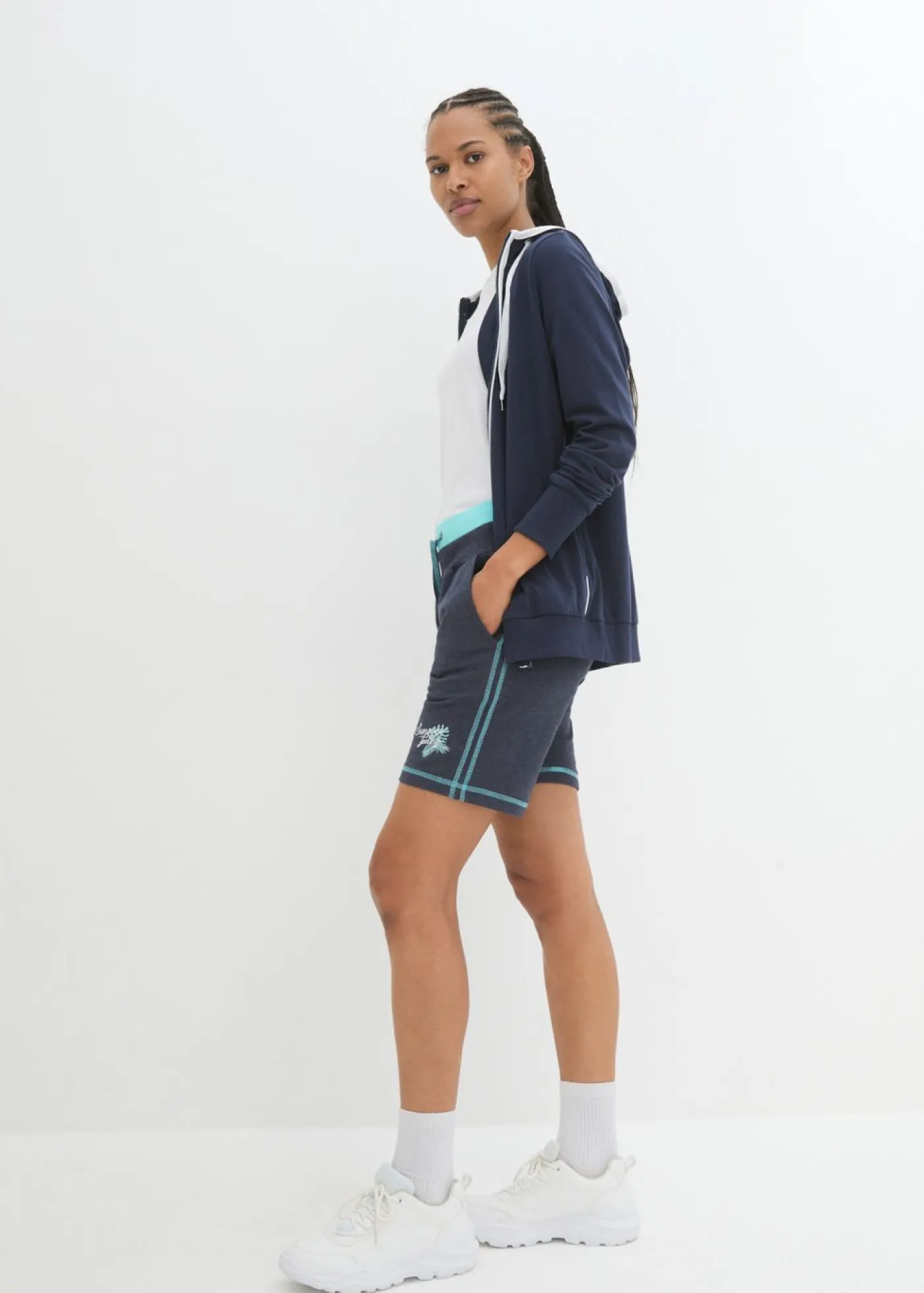 bonprix bonprix Pantalón corto de chándal de mezcla de algodón Azul oxford Online