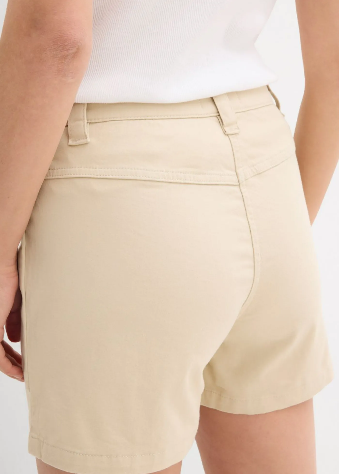 bonprix bonprix Pantalón corto de sarga Arena claro Clearance
