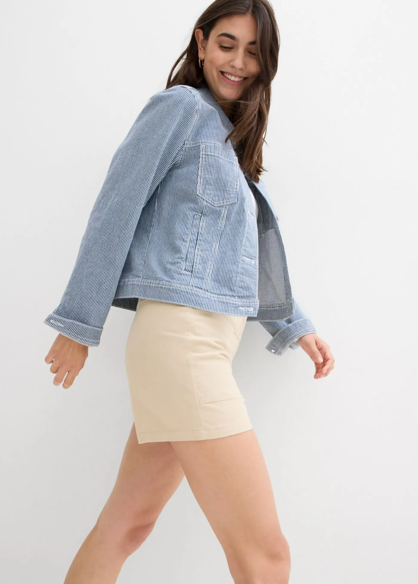 bonprix bonprix Pantalón corto de sarga Arena claro Clearance
