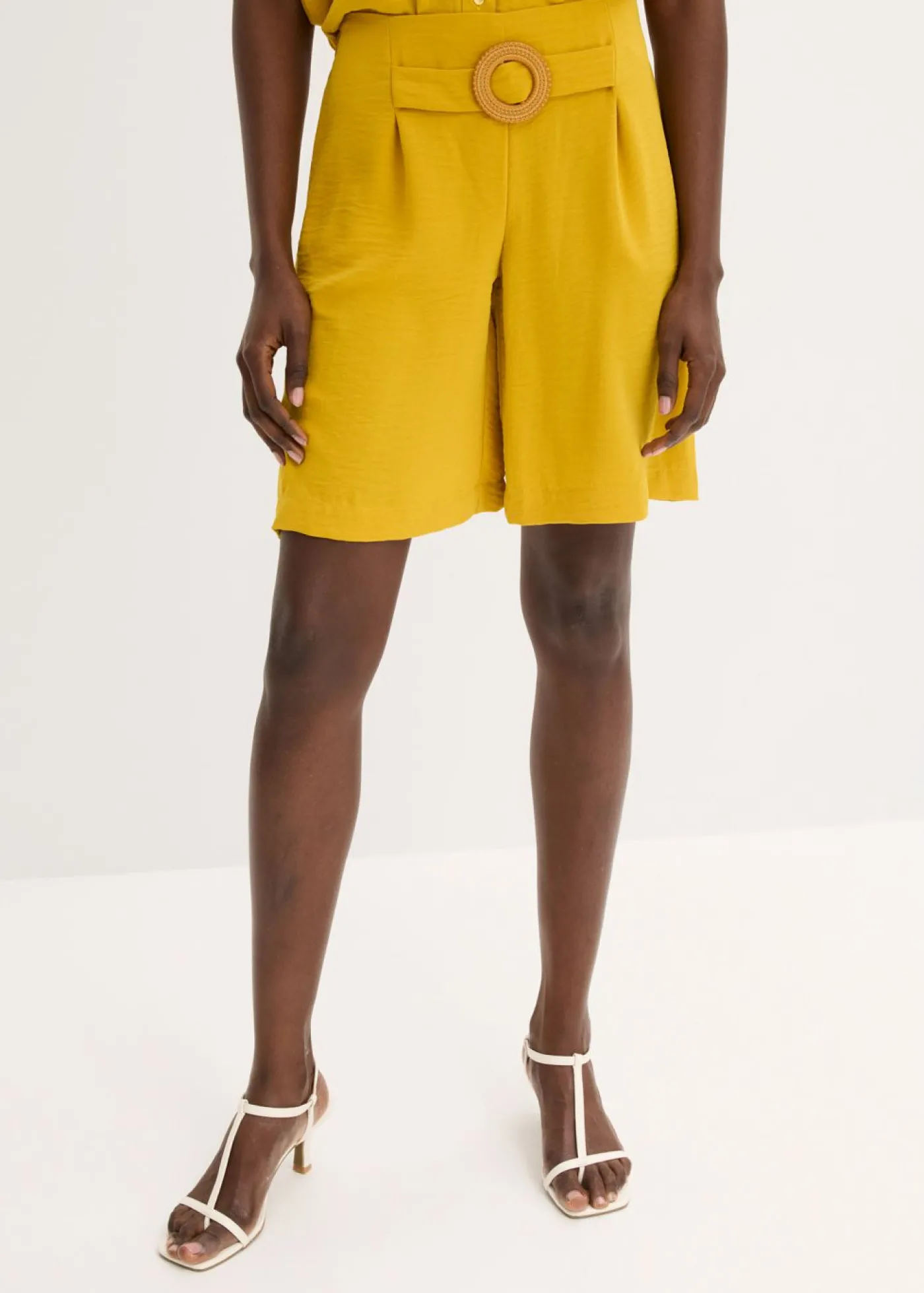 bonprix bonprix Pantalón corto sin cierre Oro ocre Best