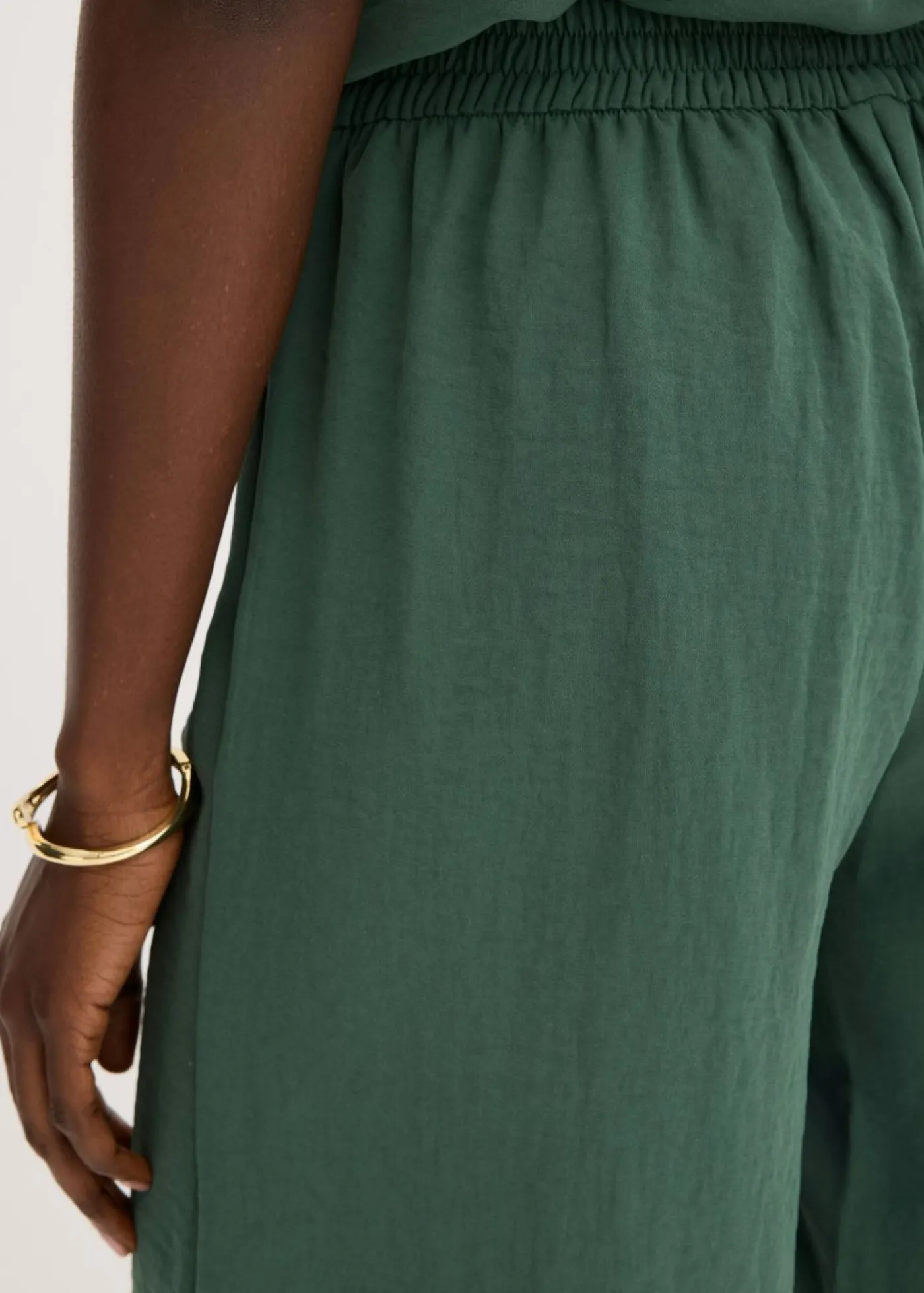 bonprix bonprix Pantalón corto sin cierre verde sombra Discount