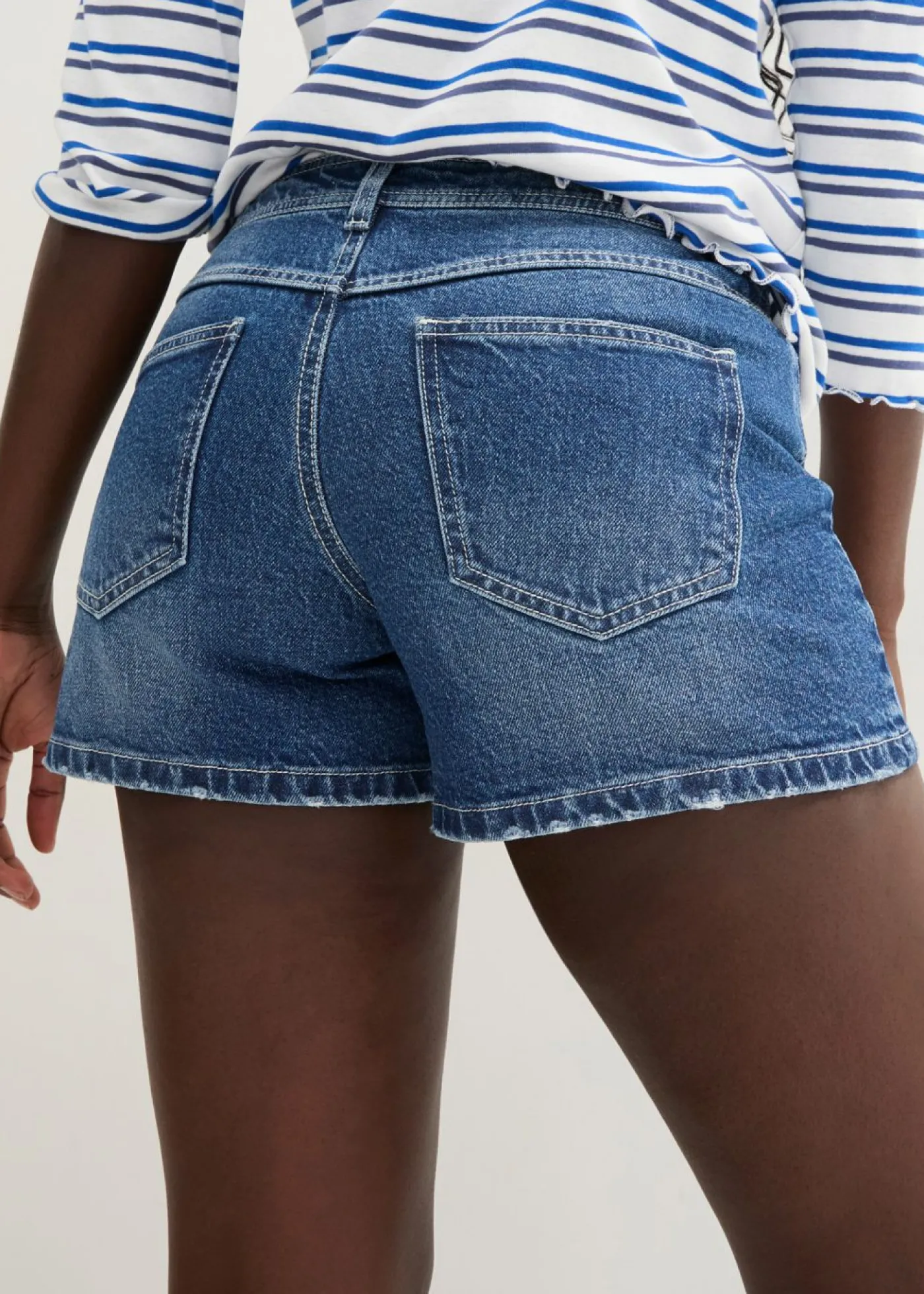 bonprix bonprix Pantalón corto vaquero Denim usado Online