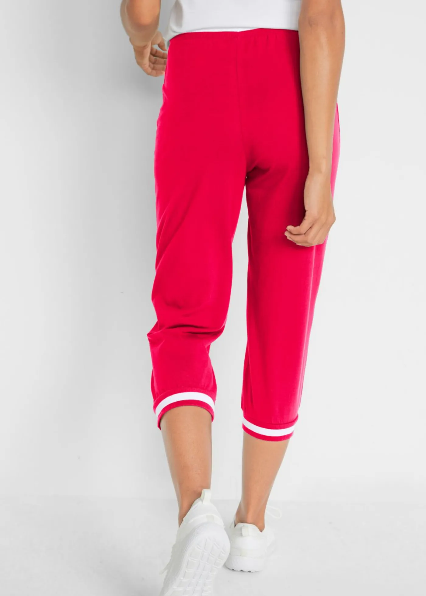 bonprix bonprix Pantalón de chándal 3/4 de mezcla de algodón Rojo Outlet
