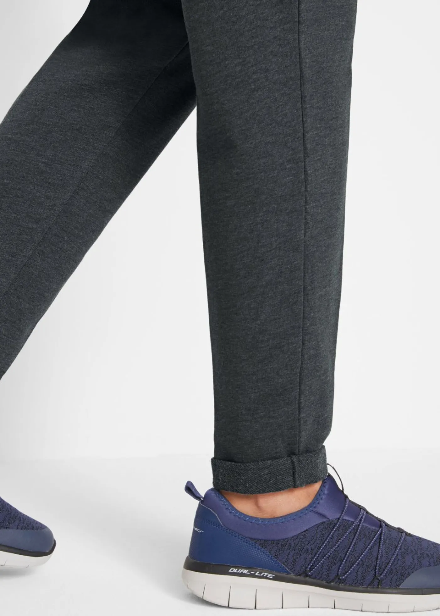 bonprix bonprix Pantalón de chándal con cintura cómoda Negro jaspeado Sale