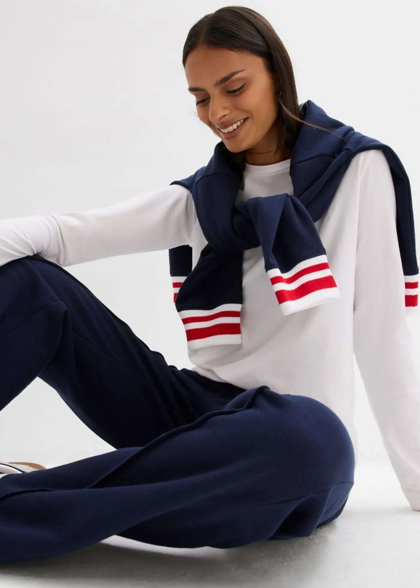 bonprix bonprix Pantalón de chándal de algodón ecológico puro azul marino-fresa-blanco Outlet