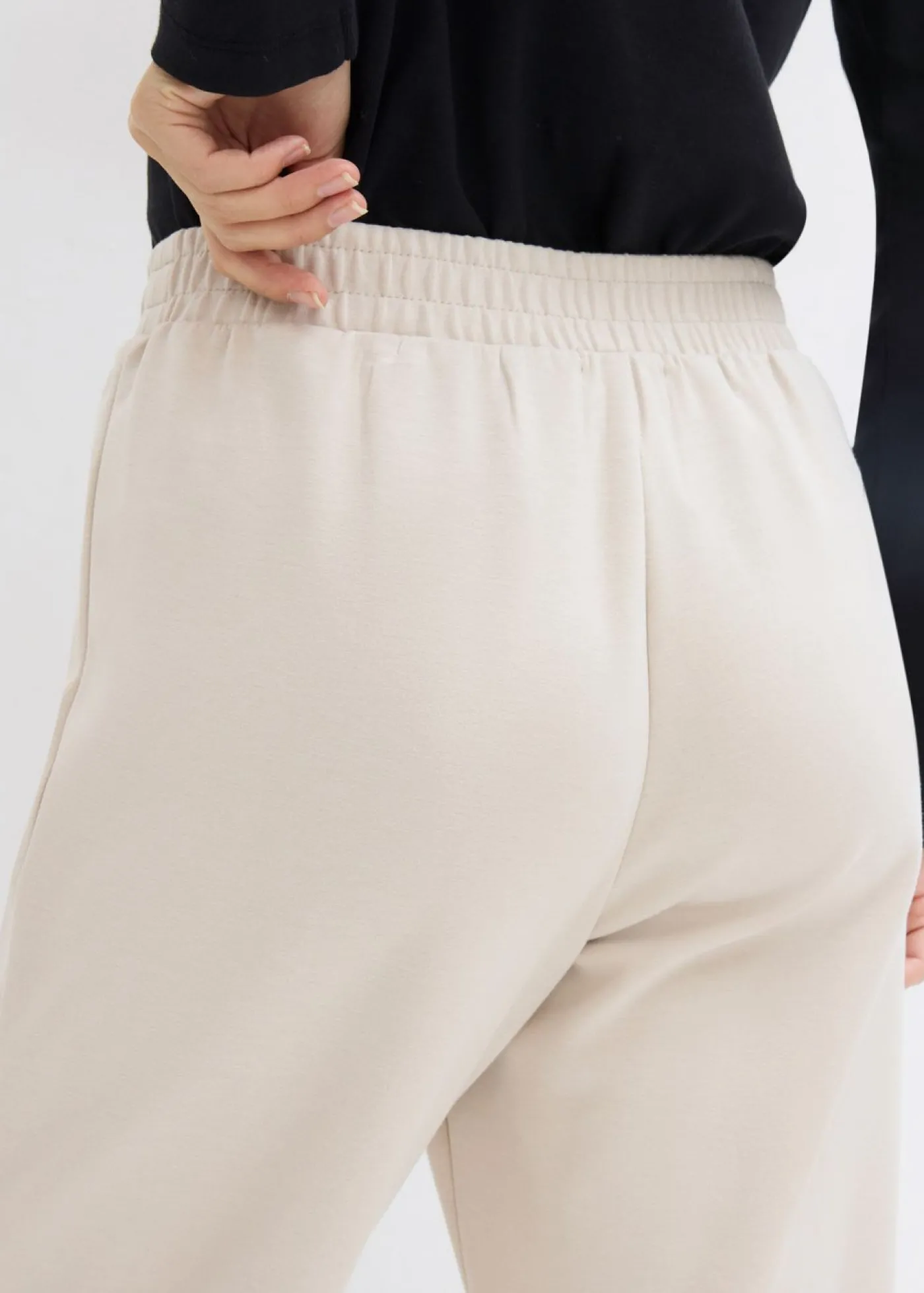 bonprix bonprix Pantalón de chándal de mezcla de viscosa suave gris piedra Outlet
