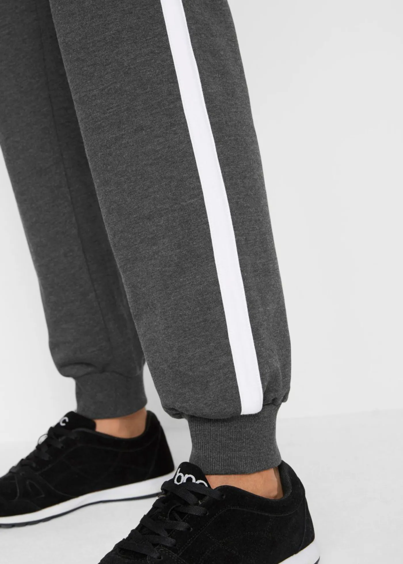 bonprix bonprix Pantalón de chándal de mezcla de algodón negro - blanco moteado Discount