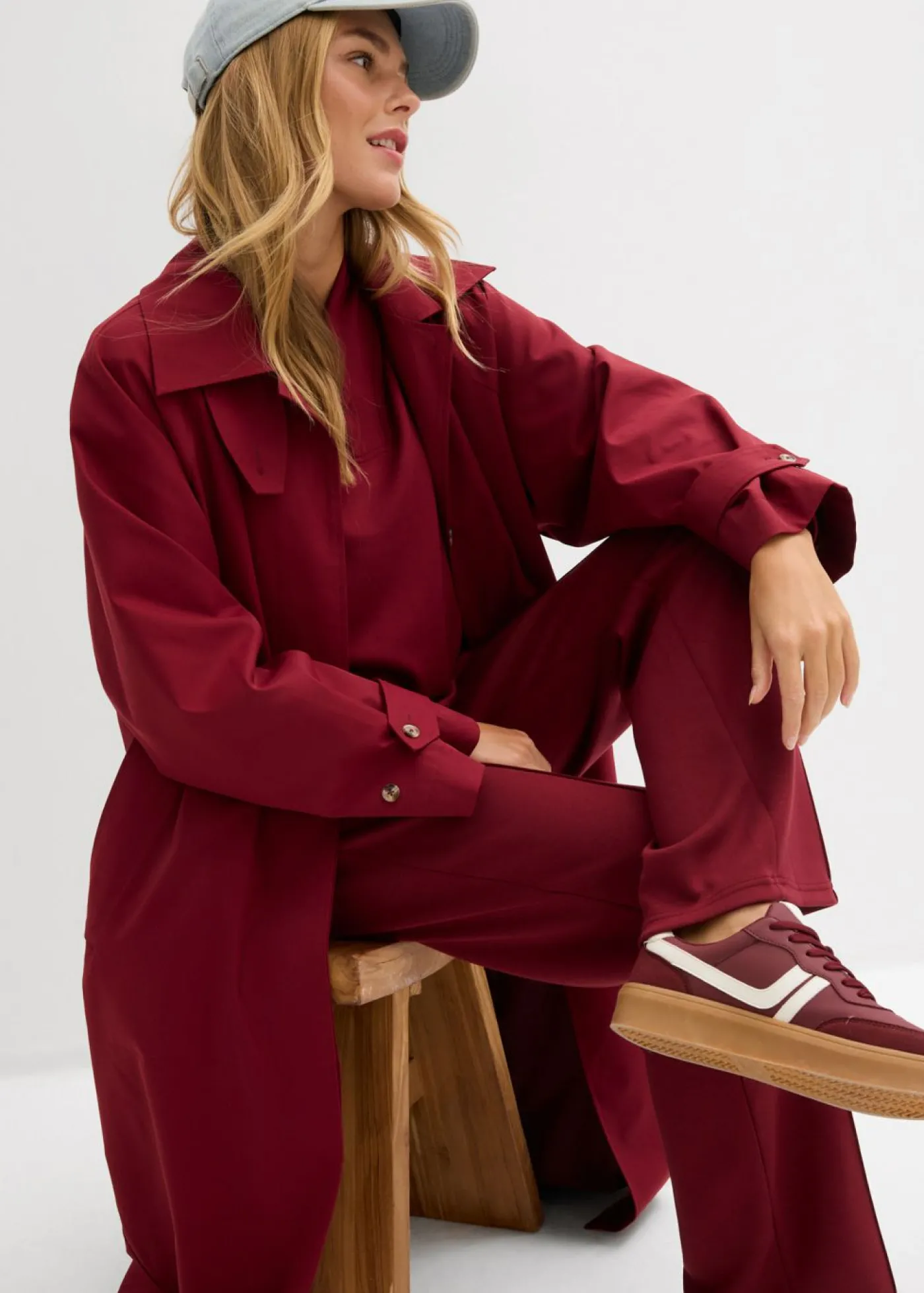 bonprix bonprix Pantalón de chándal de mezcla de viscosa suave Rojo rubí Outlet