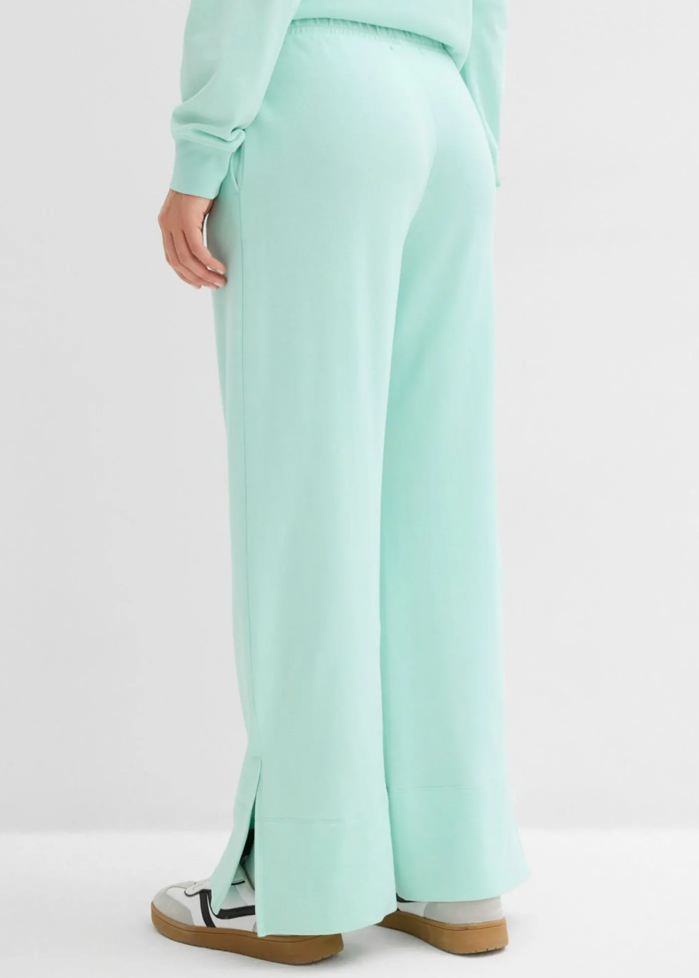 bonprix bonprix Pantalón de chándal de mezcla de algodón Menta claro Discount