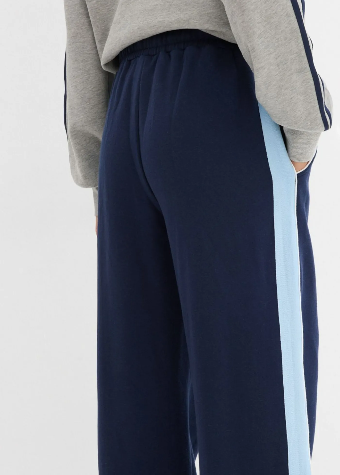 bonprix bonprix Pantalón de chándal de mezcla de algodón Azul marino + azul claro Best
