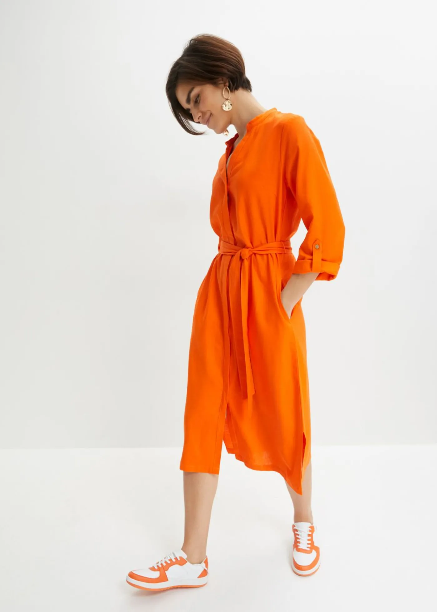 bonprix bonprix Pantalón de mezcla de lino y viscosa con talle alto y pernera corta Naranja cálido Hot