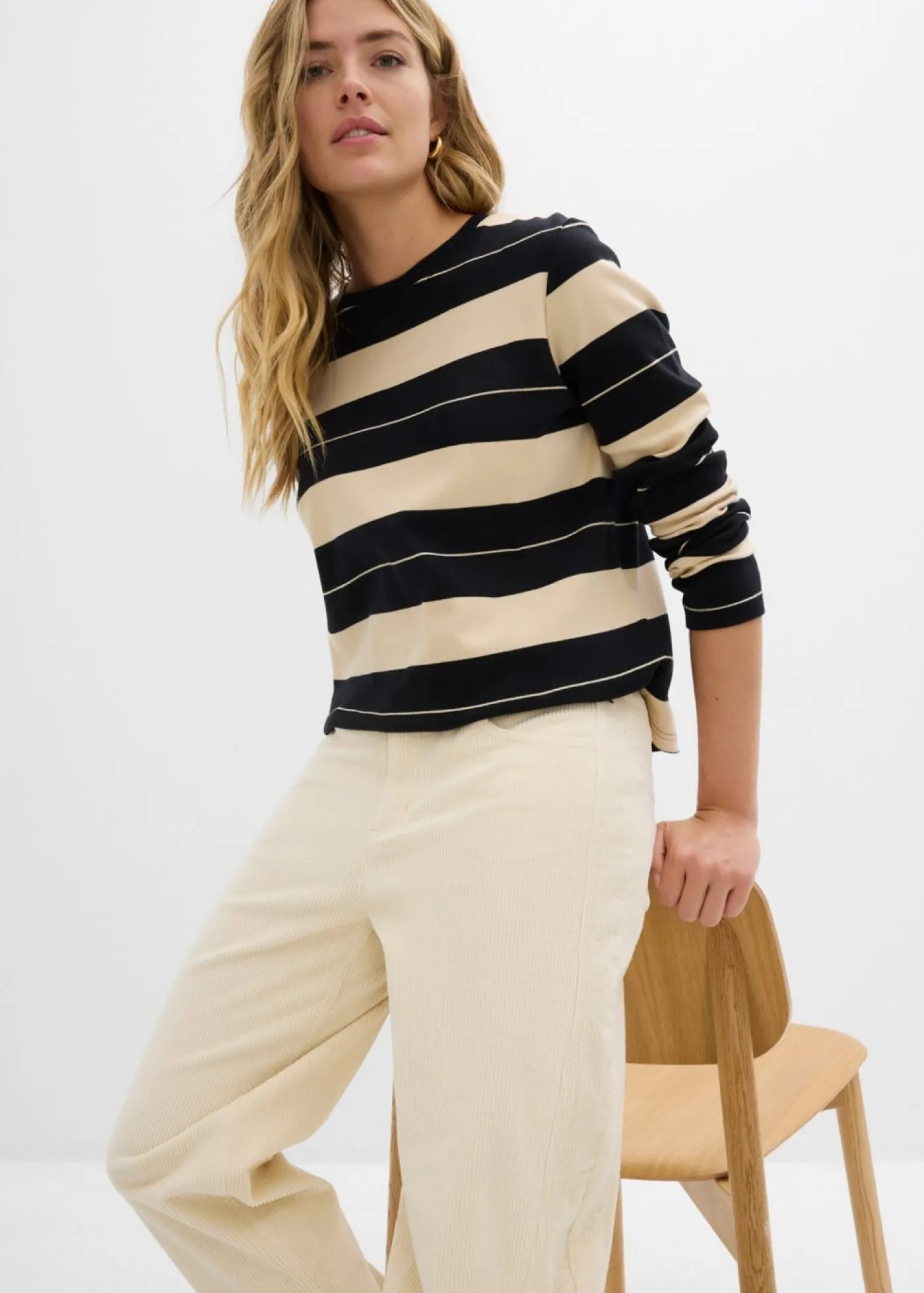 bonprix bonprix Pantalón de pana con corte barrel Beige natural Clearance