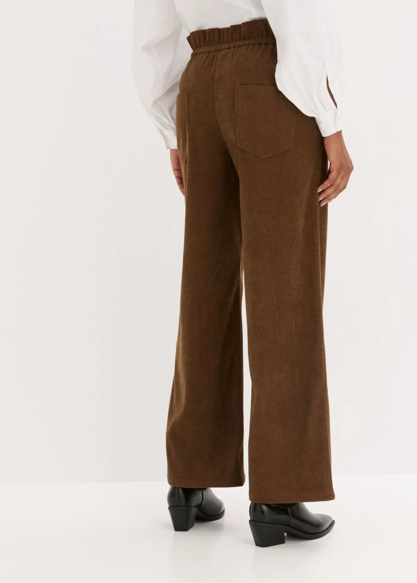 bonprix bonprix Pantalón de pana con perneras anchas marrón Hot