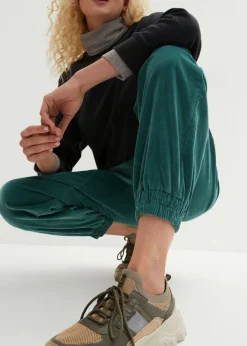 bonprix bonprix Pantalón de pana de mezcla de algodón verde mate Hot
