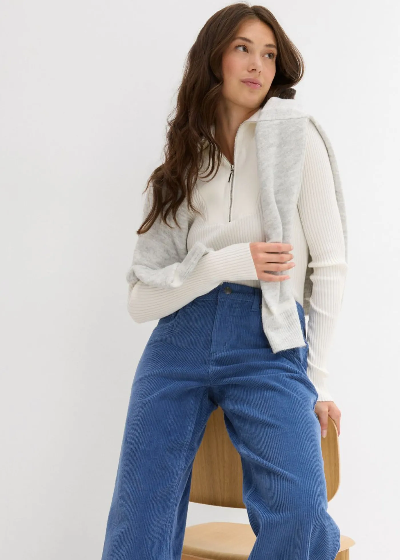 bonprix bonprix Pantalón de pana en mezcla de algodón elástico Azul vaquero Outlet