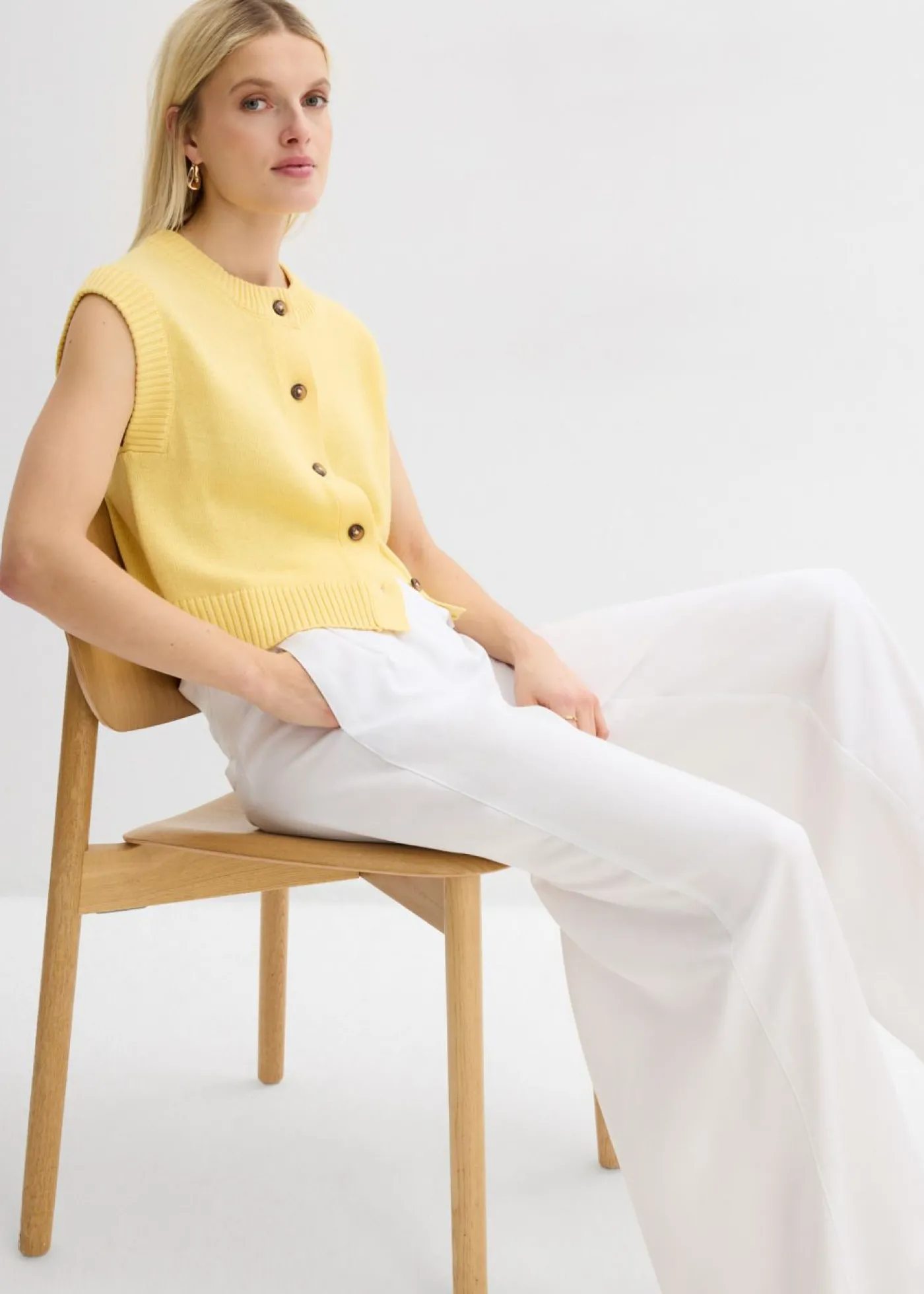 bonprix bonprix Pantalón de pinzas de lyocell fluido Blanco Hot