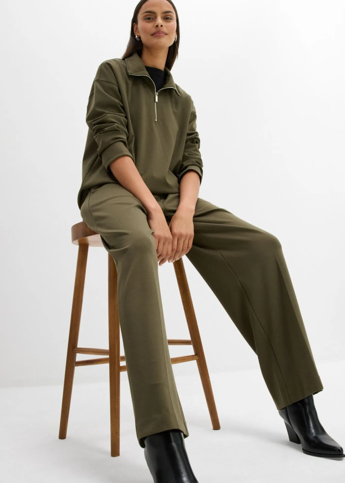 bonprix bonprix Pantalón de pinzas de mezcla de viscosa Verde oliva oscuro