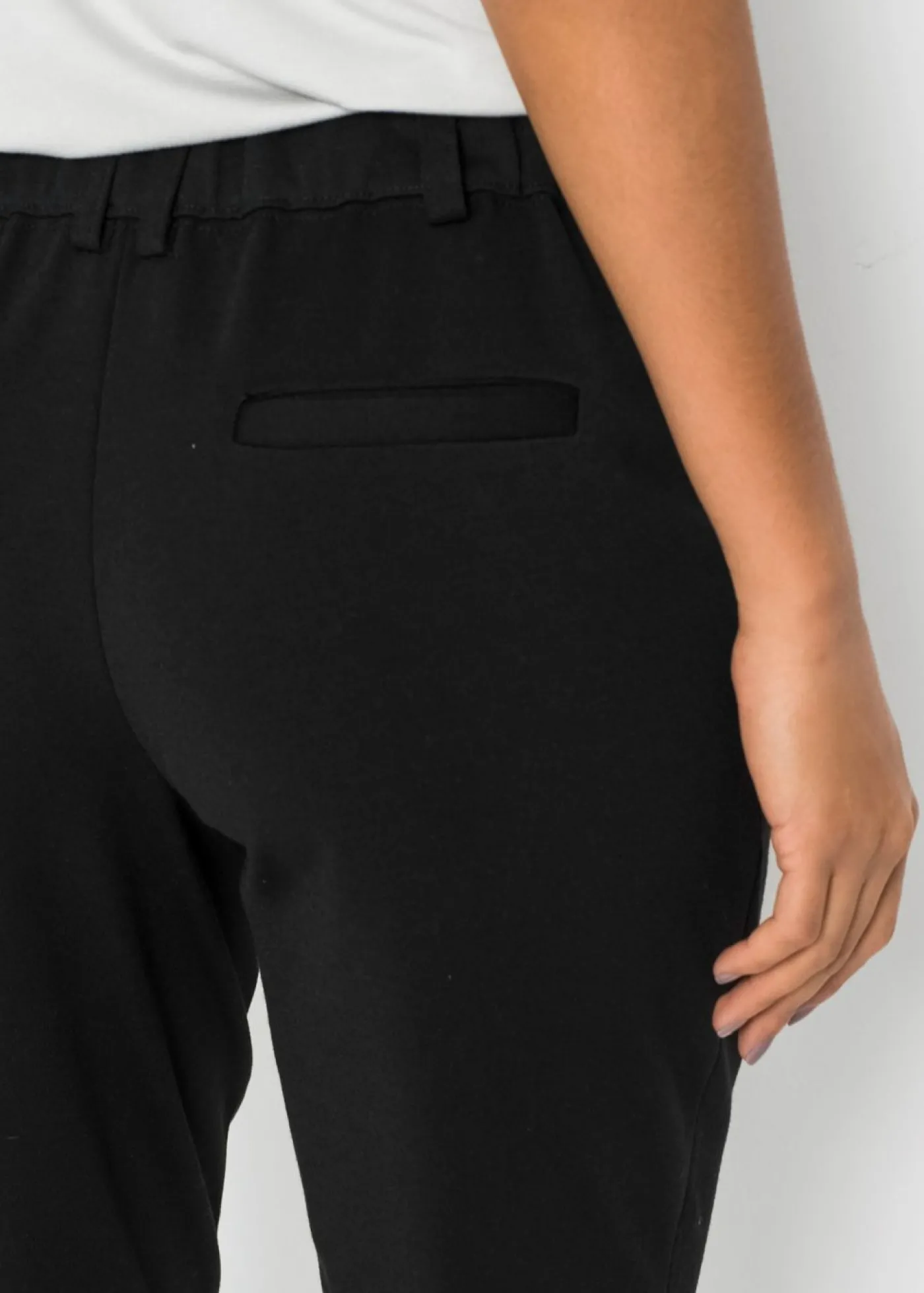bonprix BODYFLIRT Pantalón de punto Negro Hot