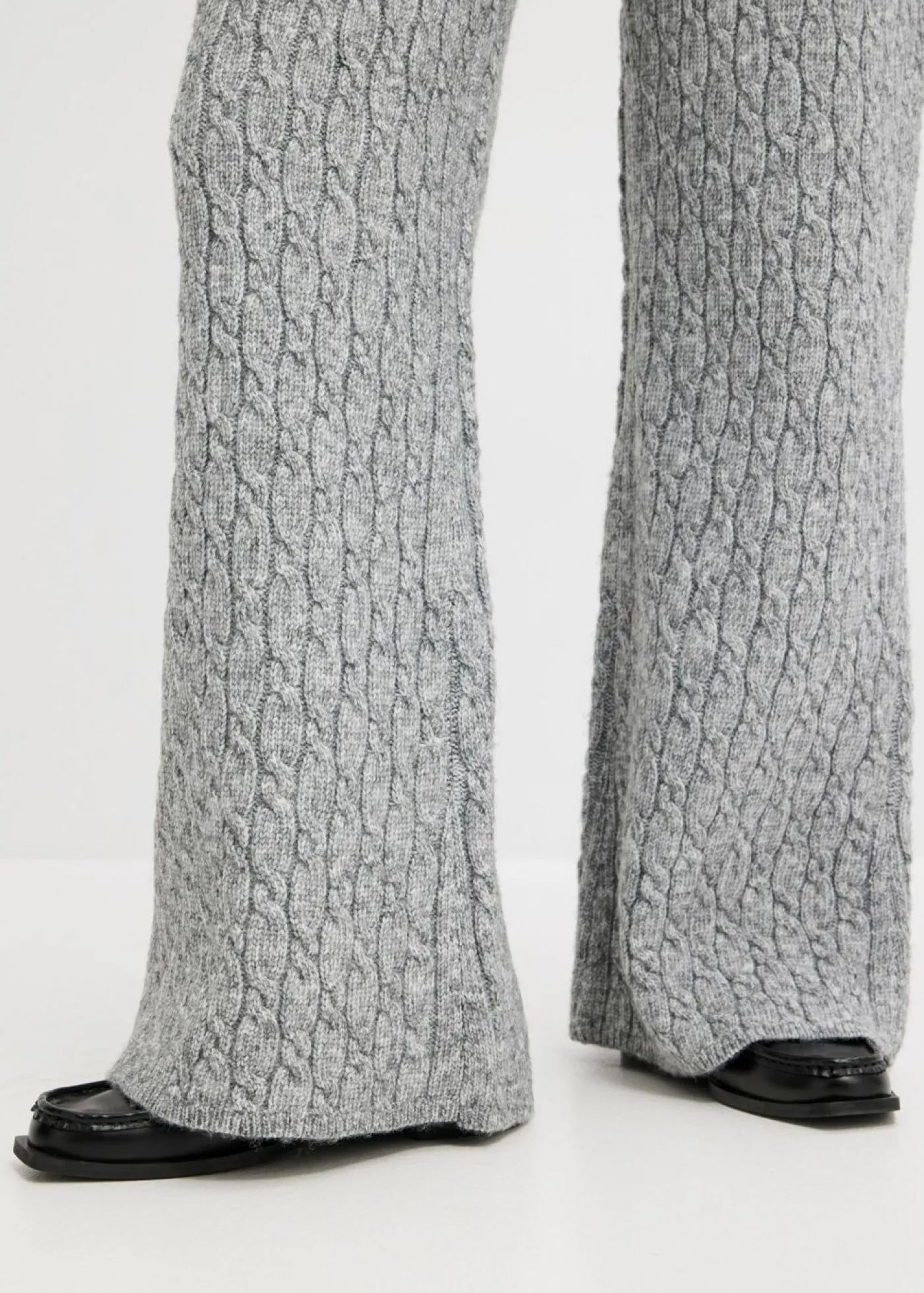 bonprix bonprix Pantalón de punto con patrón trenzado Gris jaspeado New