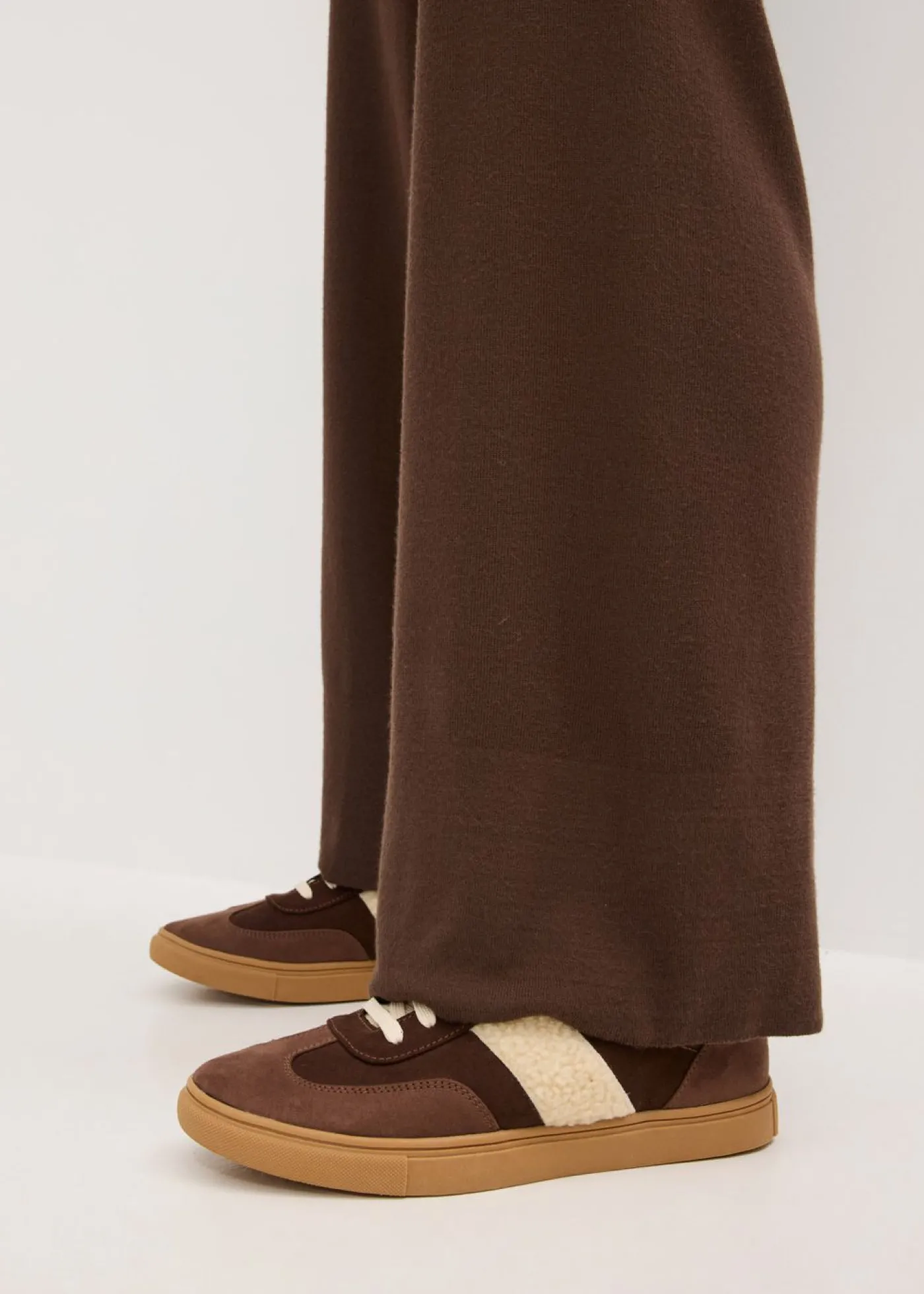 bonprix bonprix Pantalón de punto de mezcla de viscosa suave marrón Hot