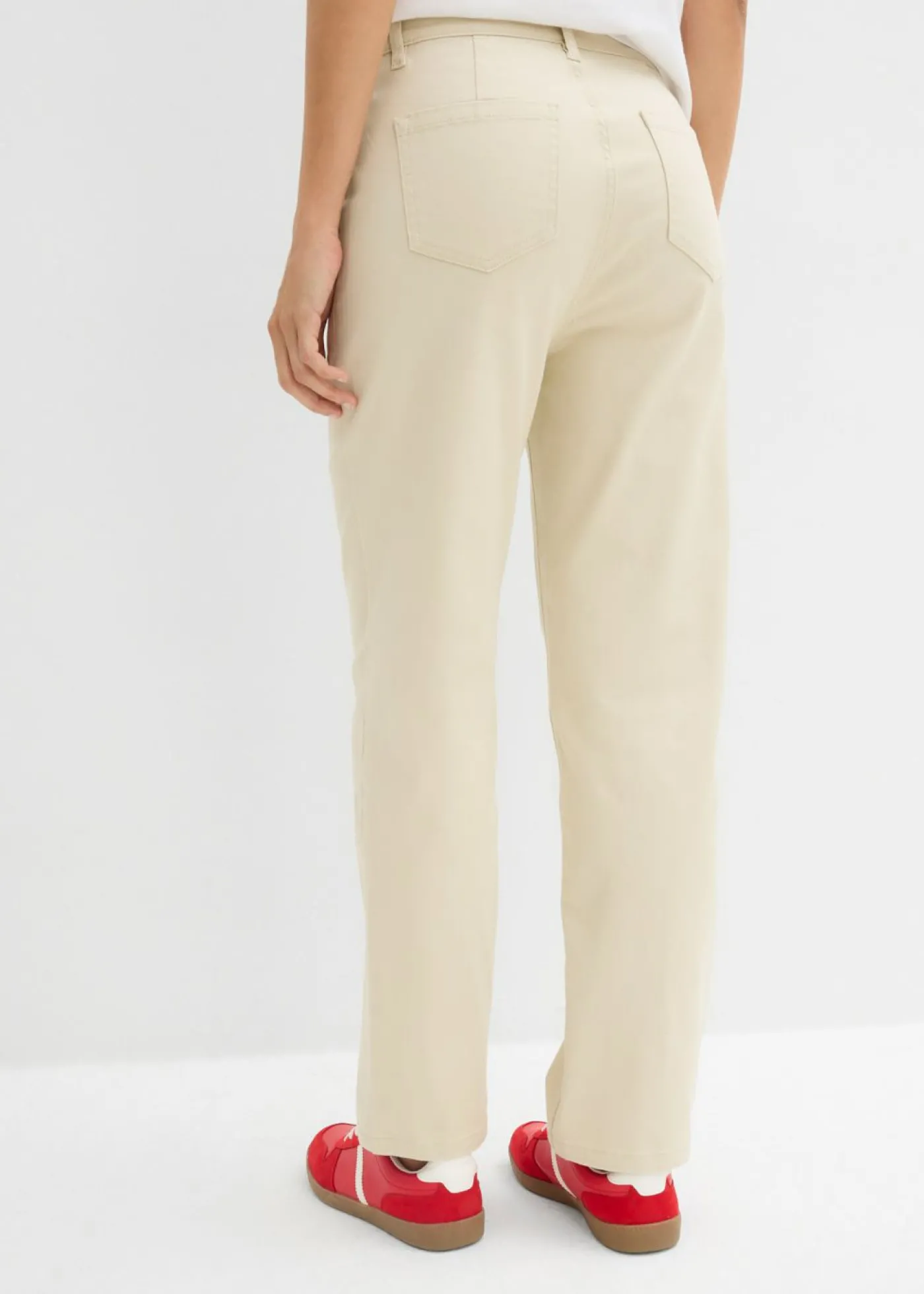 bonprix bonprix Pantalón de sarga acortado Arena claro New