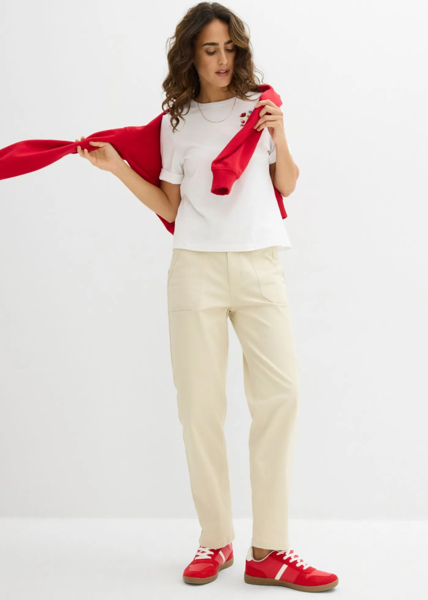 bonprix bonprix Pantalón de sarga acortado Arena claro New