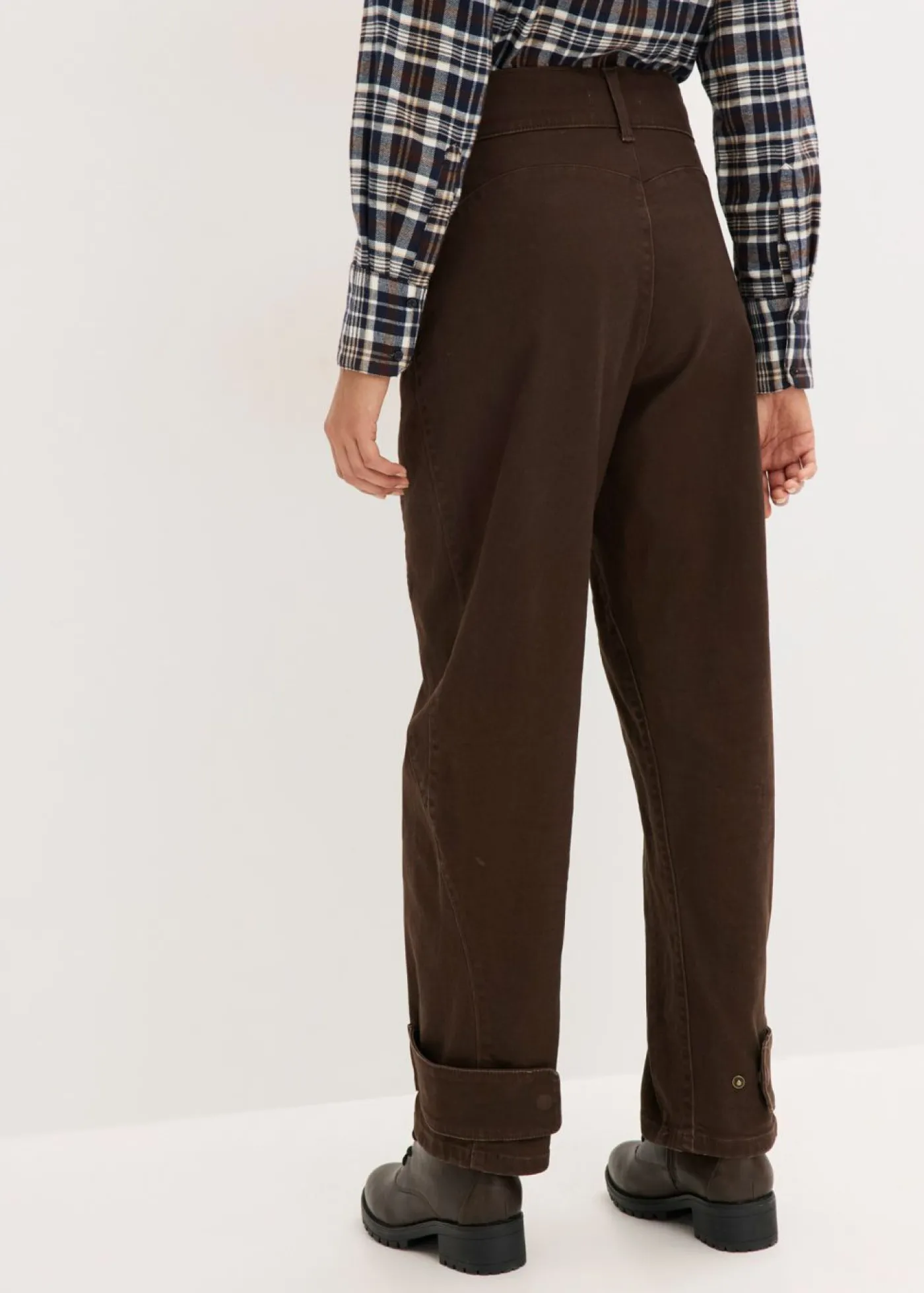 bonprix bonprix Pantalón de sarga con cintura alta Marrón oscuro New