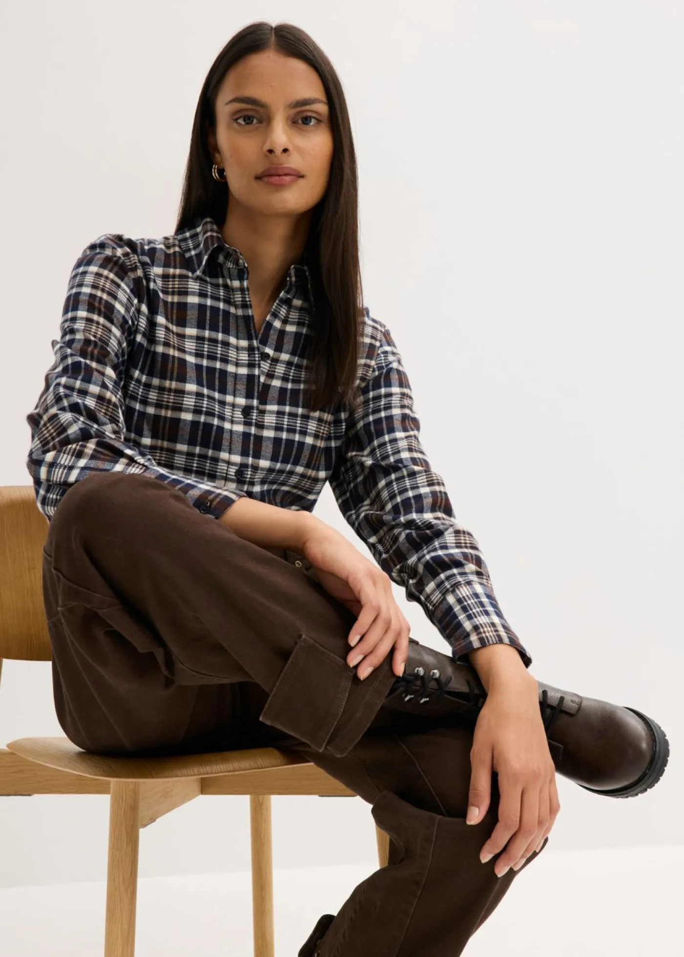 bonprix bonprix Pantalón de sarga con cintura alta Marrón oscuro New