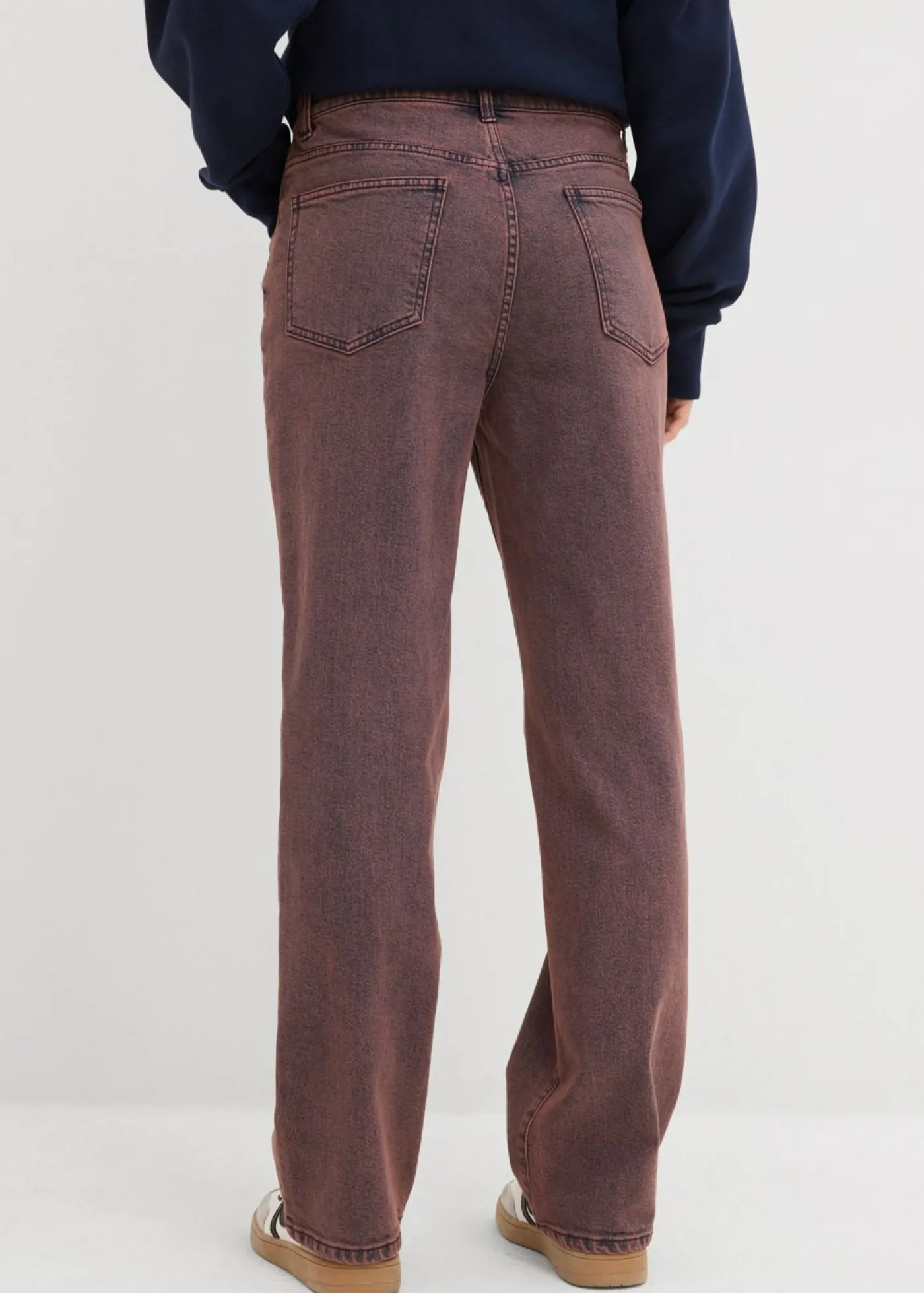 bonprix bonprix Pantalón de sarga con efecto lavado rojo burdeos Online