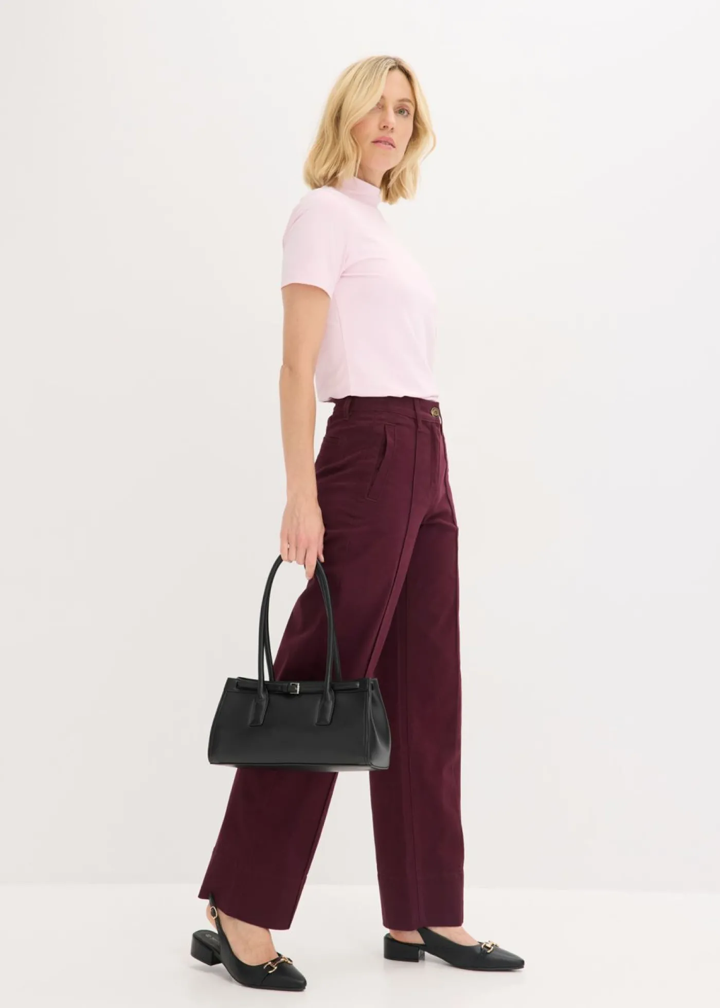 bonprix bonprix Pantalón de sarga con ribete y bolsillo rojo burdeos Hot