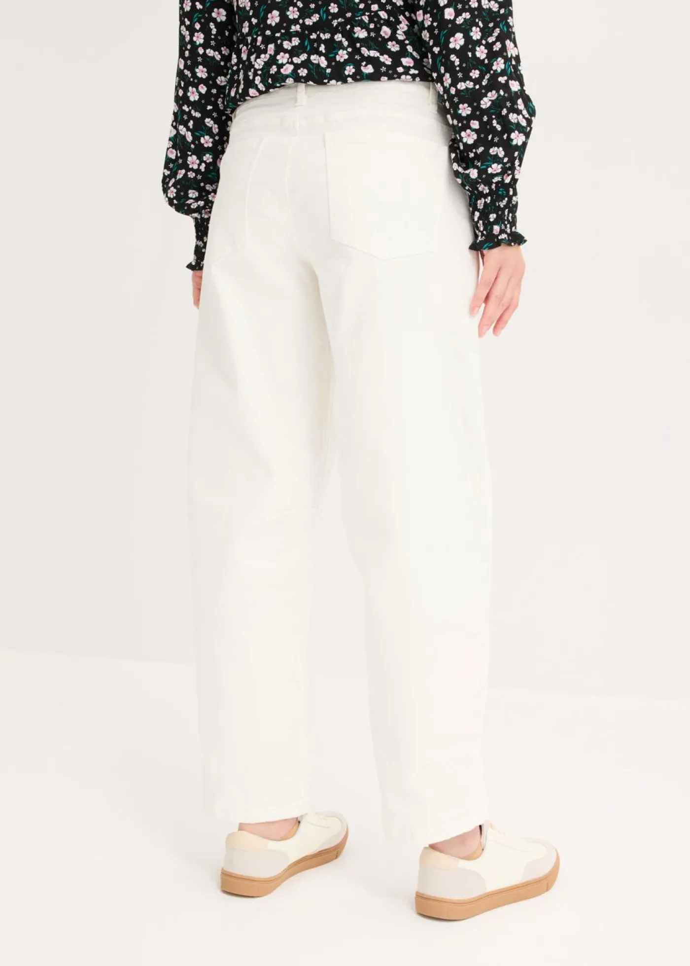 bonprix bonprix Pantalón de sarga en mezcla de algodón elástico Blanco lana Online
