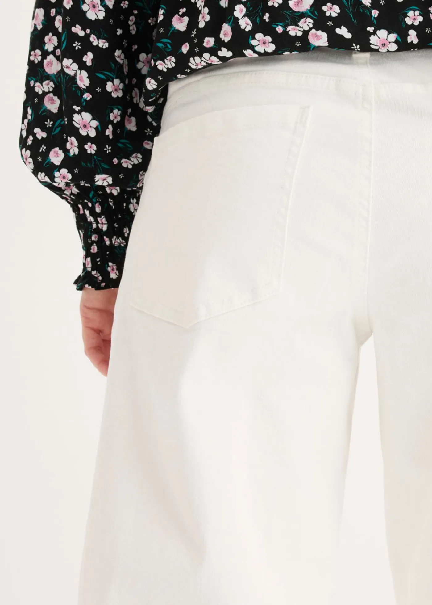 bonprix bonprix Pantalón de sarga en mezcla de algodón elástico Blanco lana Online