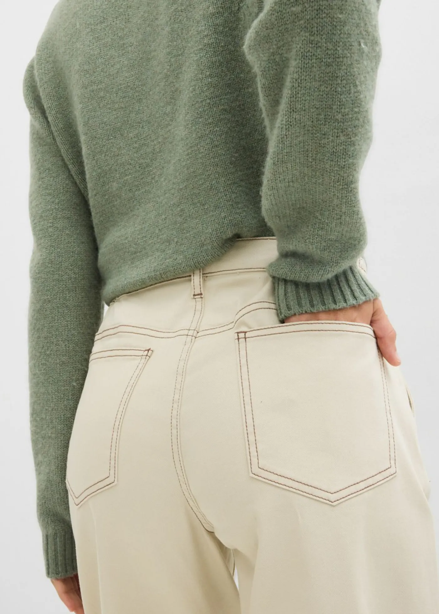 bonprix bonprix Pantalón de sarga tipo barrel Arena claro New