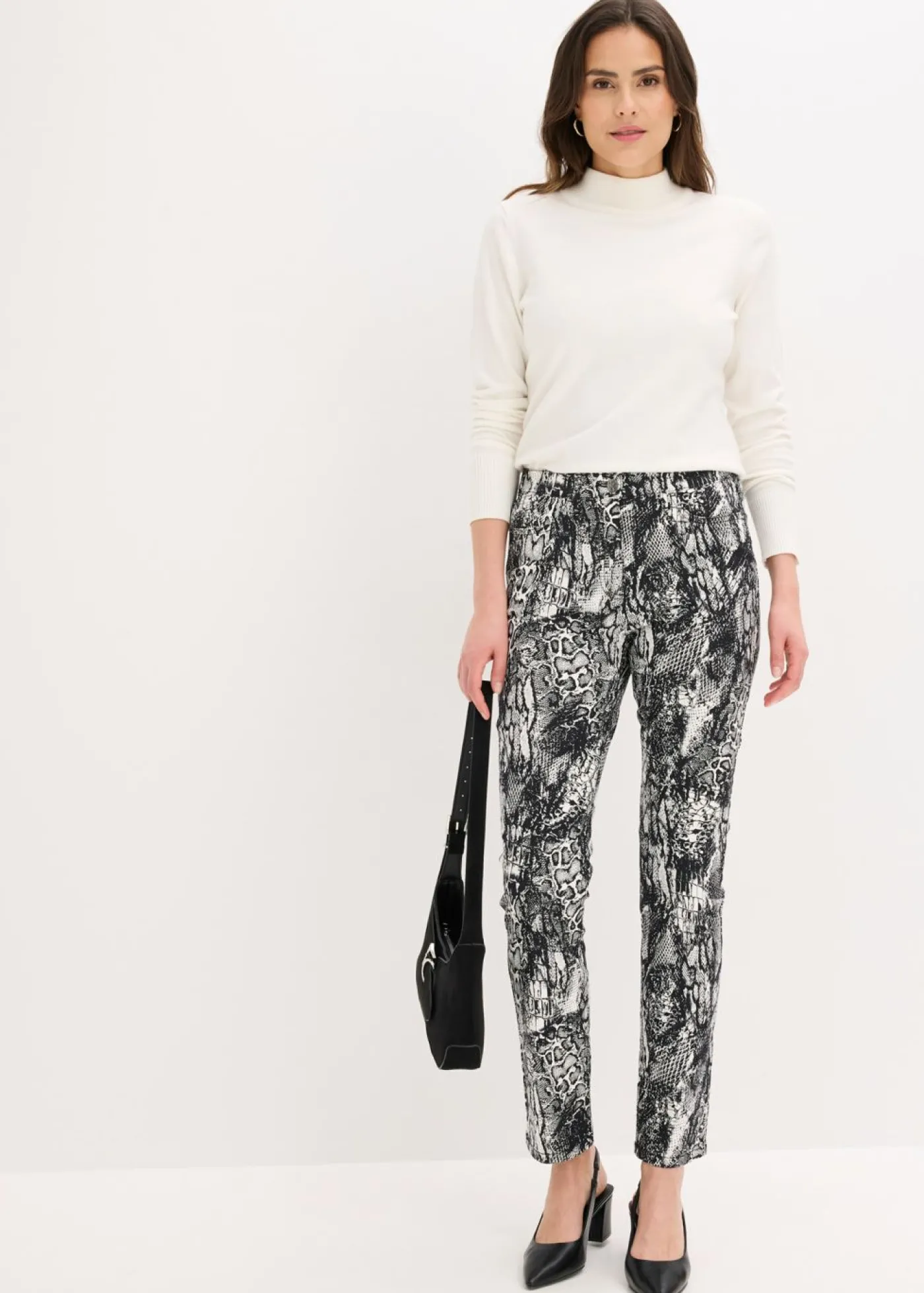 bonprix bonprix Pantalón elástico piel de serpiente negro-blanco perla Hot
