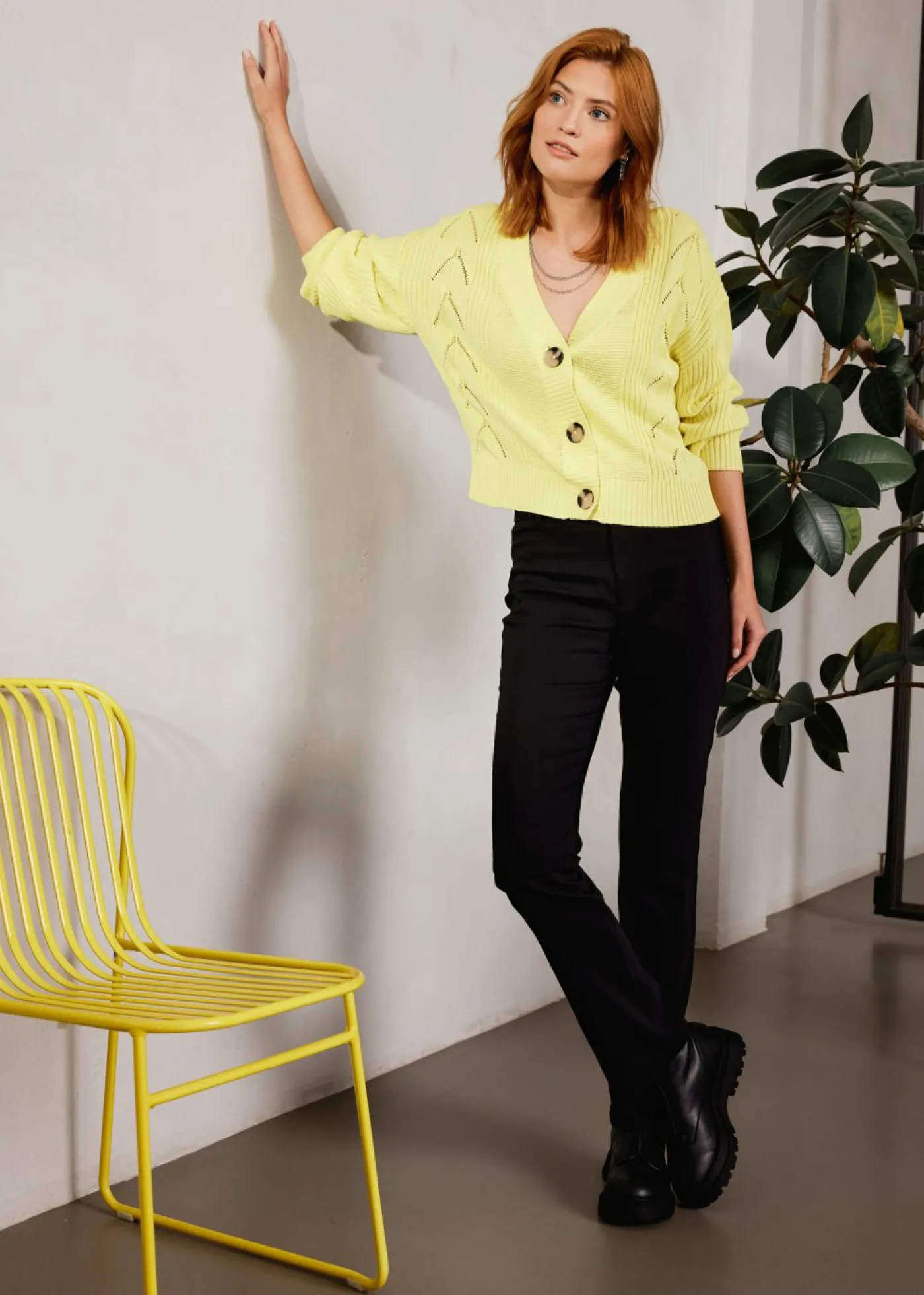 bonprix bonprix Pantalón elástico con cinturón Negro Best