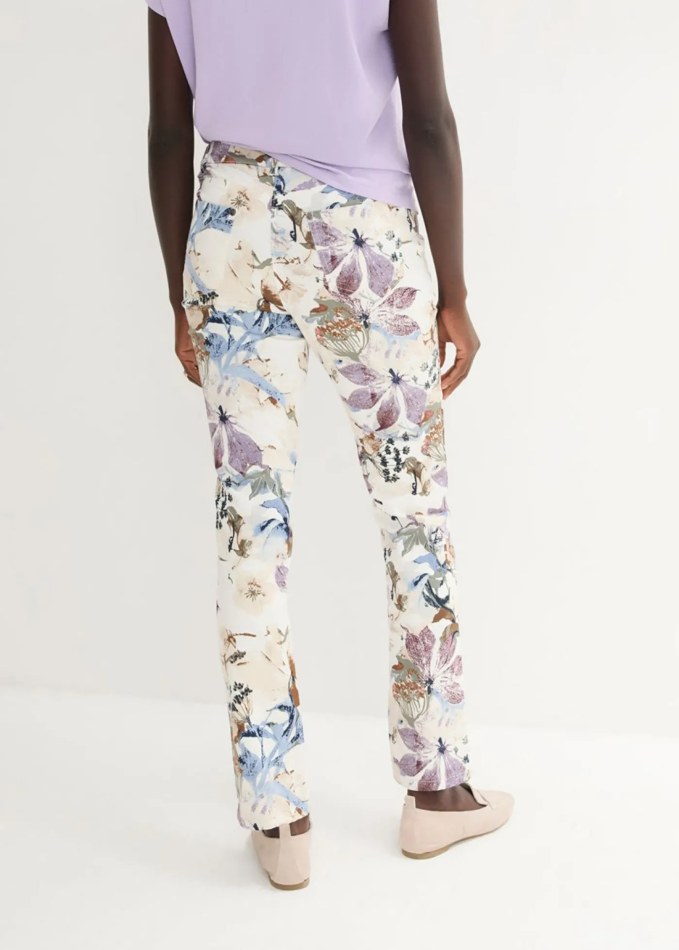 bonprix bonprix Pantalón elástico con estampado de flores Crudo de flores Online