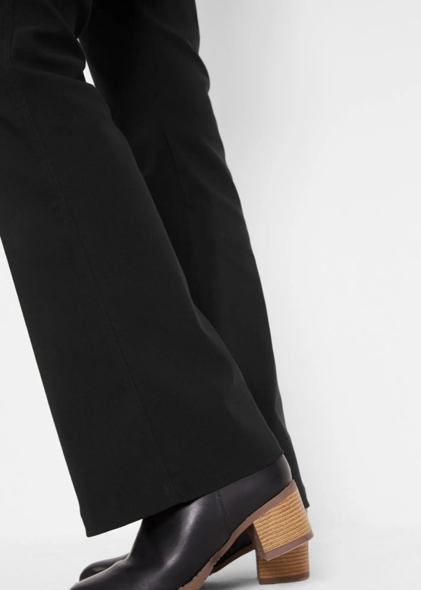 bonprix bonprix Pantalón elástico con viscosa Negro Best
