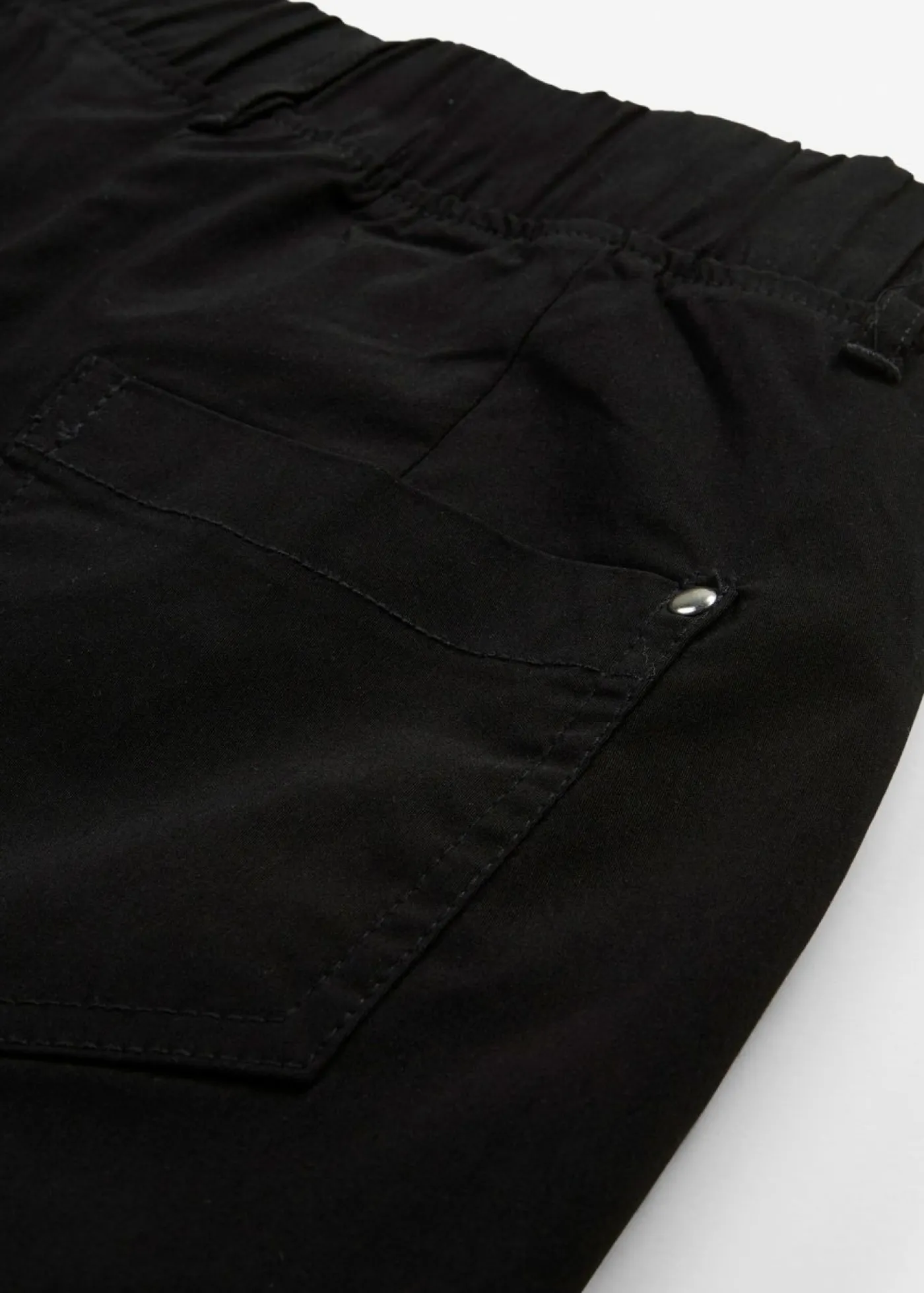 bonprix bonprix Pantalón elástico de corte capri con cintura elástica Negro Hot