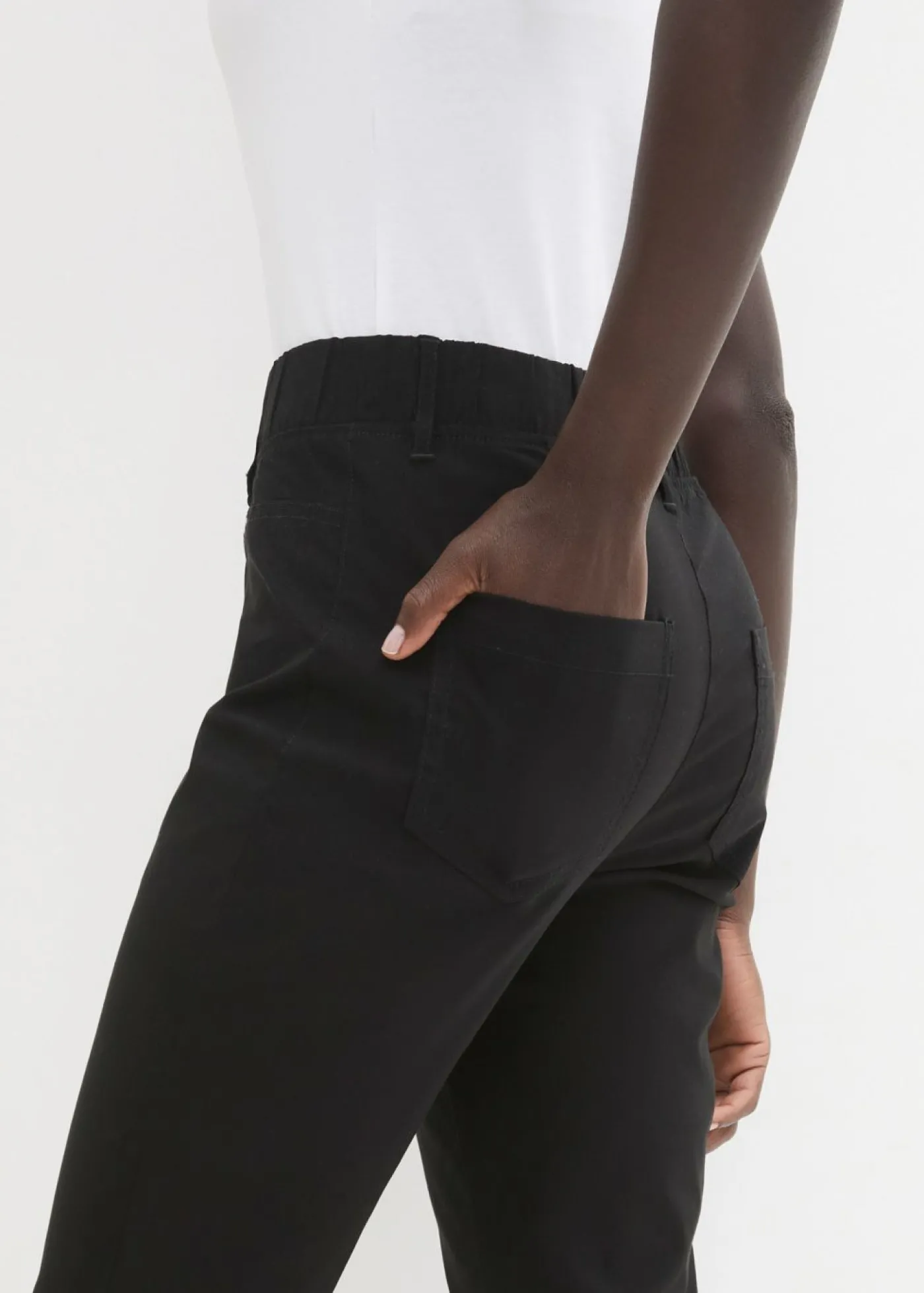 bonprix bonprix Pantalón elástico de corte capri con cintura elástica Negro Hot