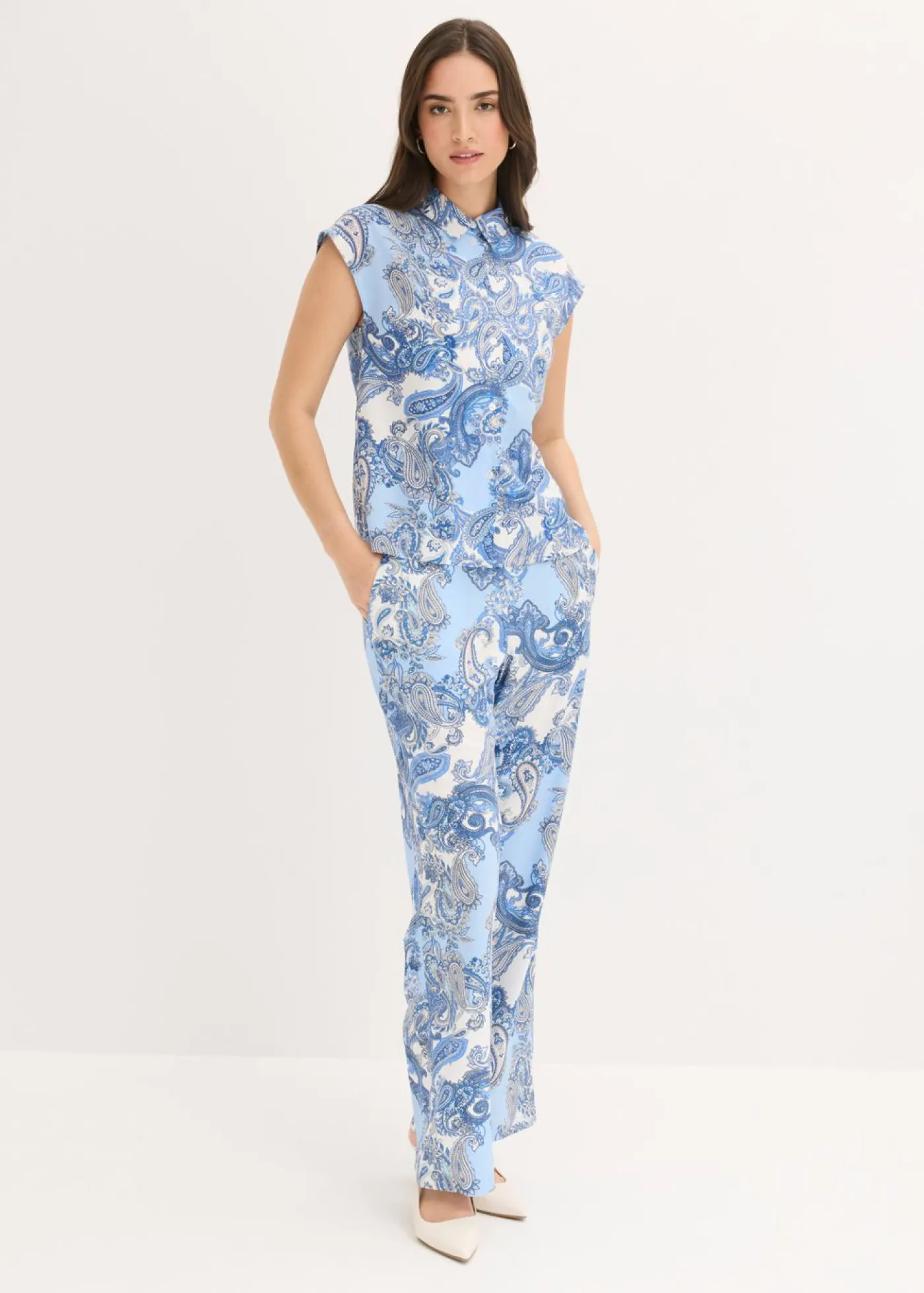 bonprix bonprix Pantalón estampado de viscosa fluida Blanco/azul claro con patrón paisley Hot