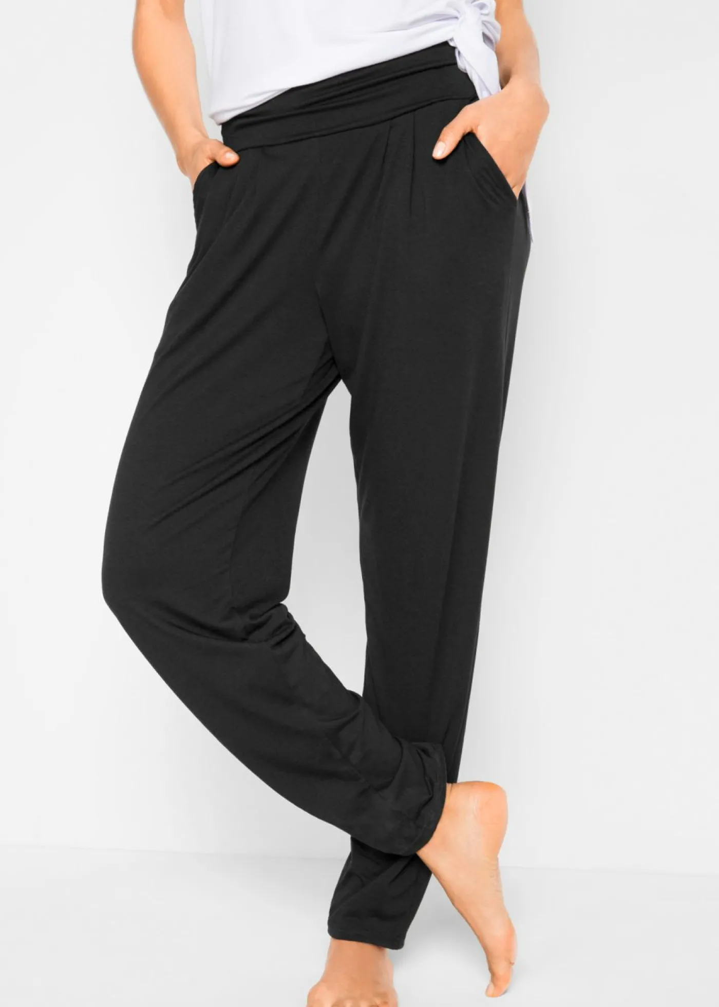 bonprix bonprix Pantalón harem con viscosa Negro Discount