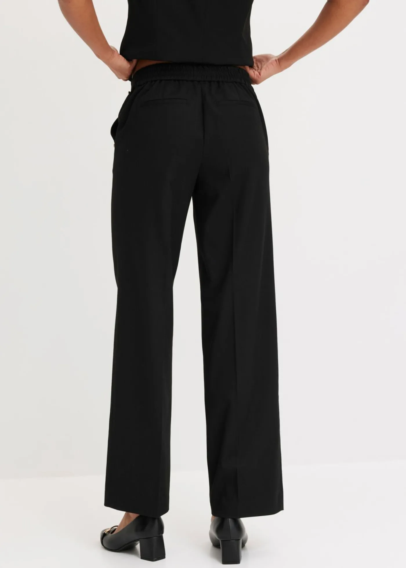 bonprix bonprix Pantalón Marlene con botones decorativos Negro Clearance
