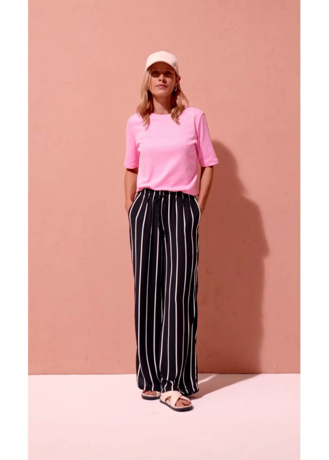 bonprix bonprix Pantalón Marlene con cintura elástica negro-blanco lana con rayas