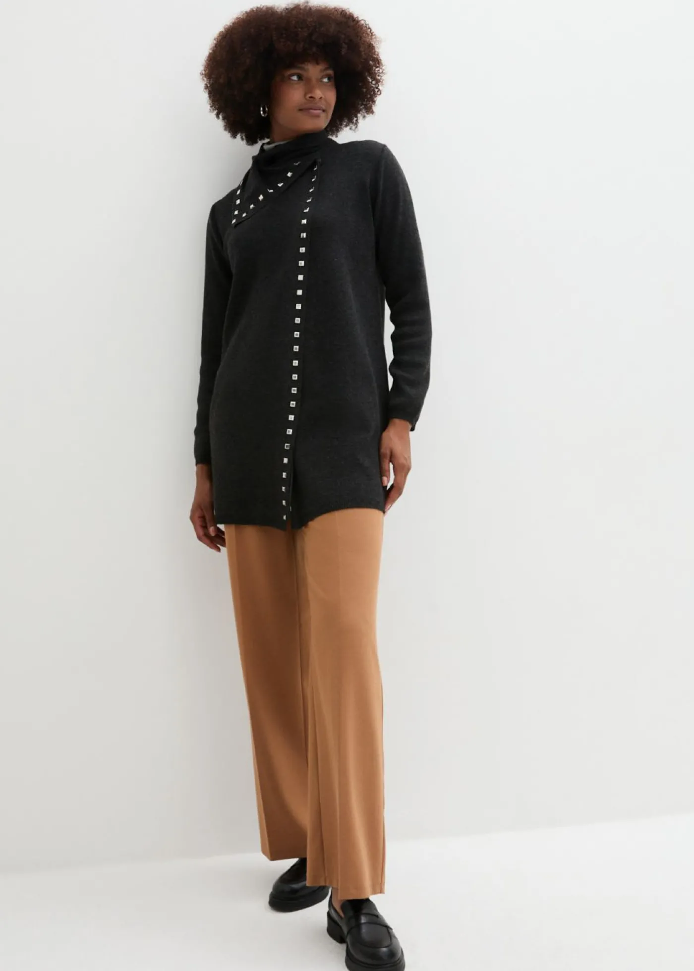 bonprix bonprix Pantalón Marlene con cinturón decorativo Marrón moka Best