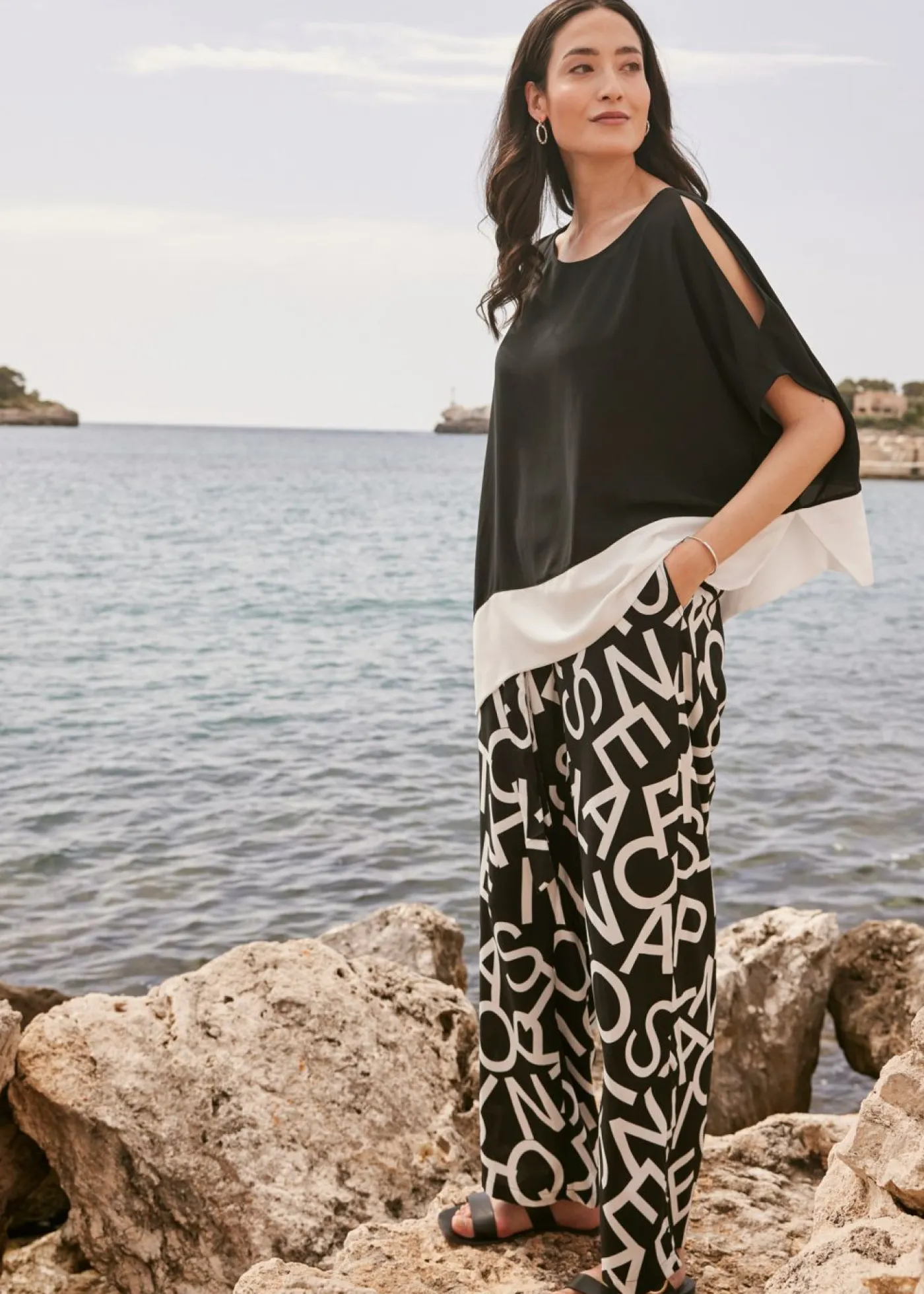 bonprix bonprix Pantalón Marlene con cinturón Negro-blanco Online