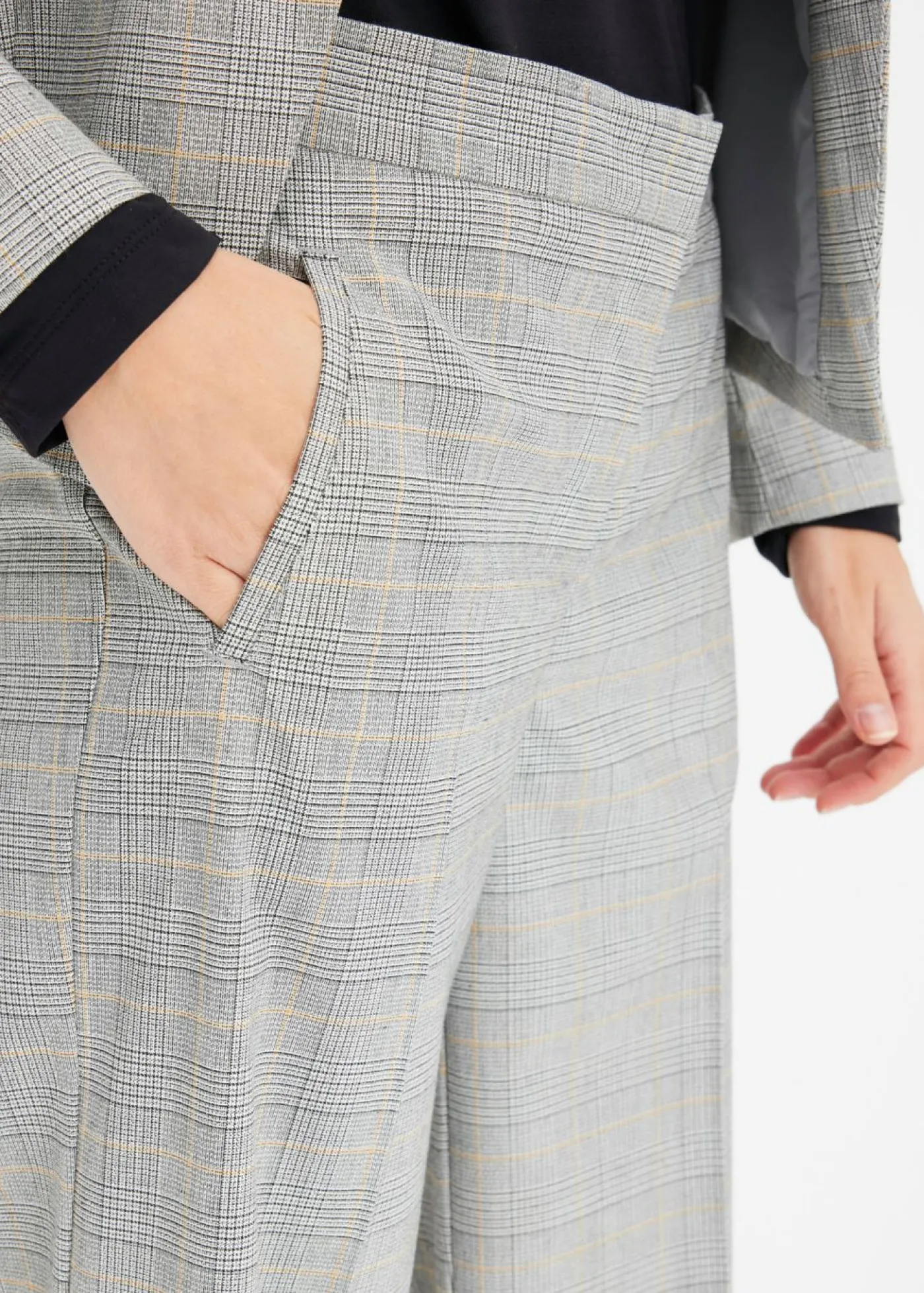 bonprix bonprix Pantalón Marlene con viscosa de cuadro galés Negro-arena de cuadros Best