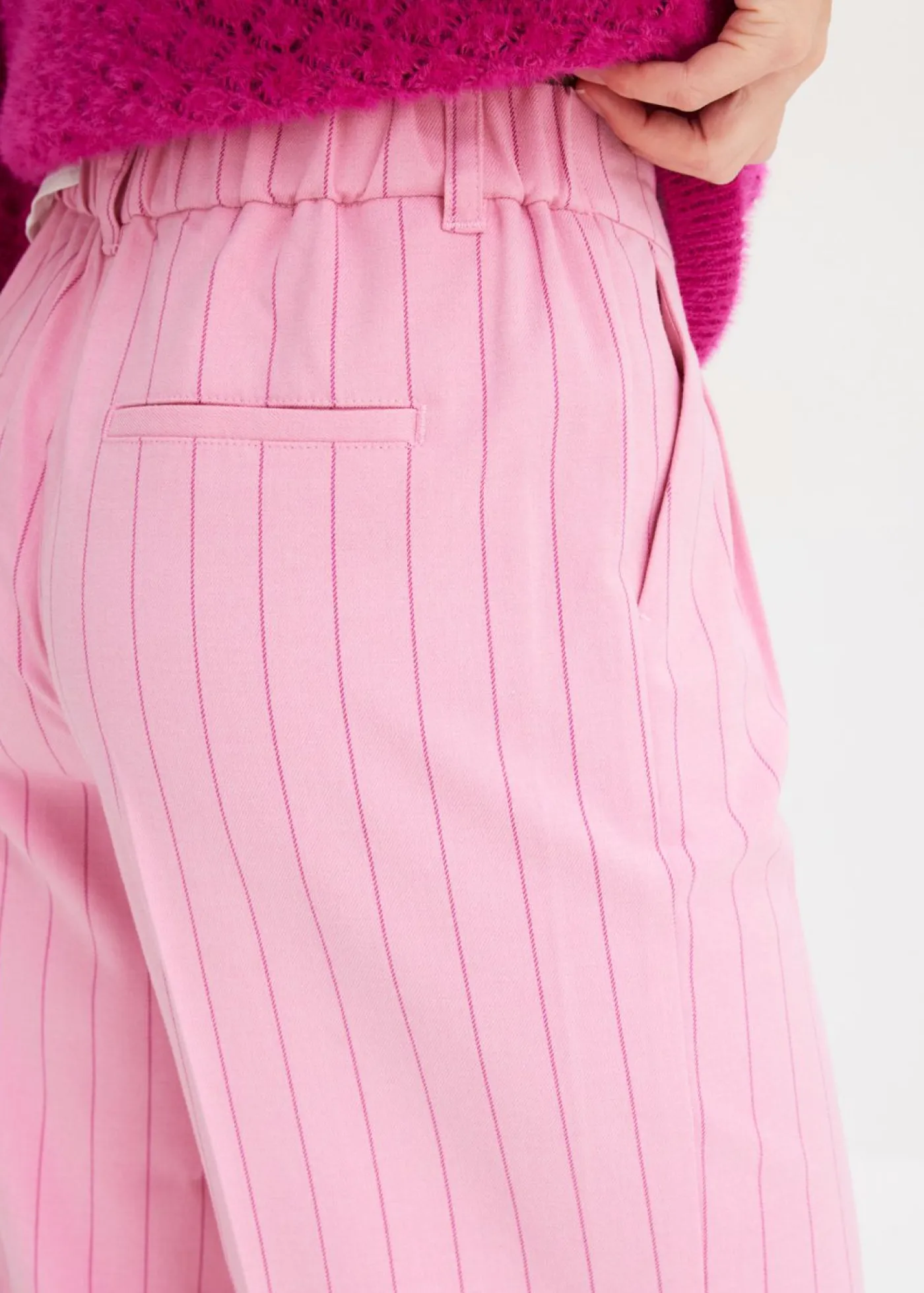 bonprix bonprix Pantalón Marlene de raya diplomática rosa orquídea-fucsia claro con rayas Best