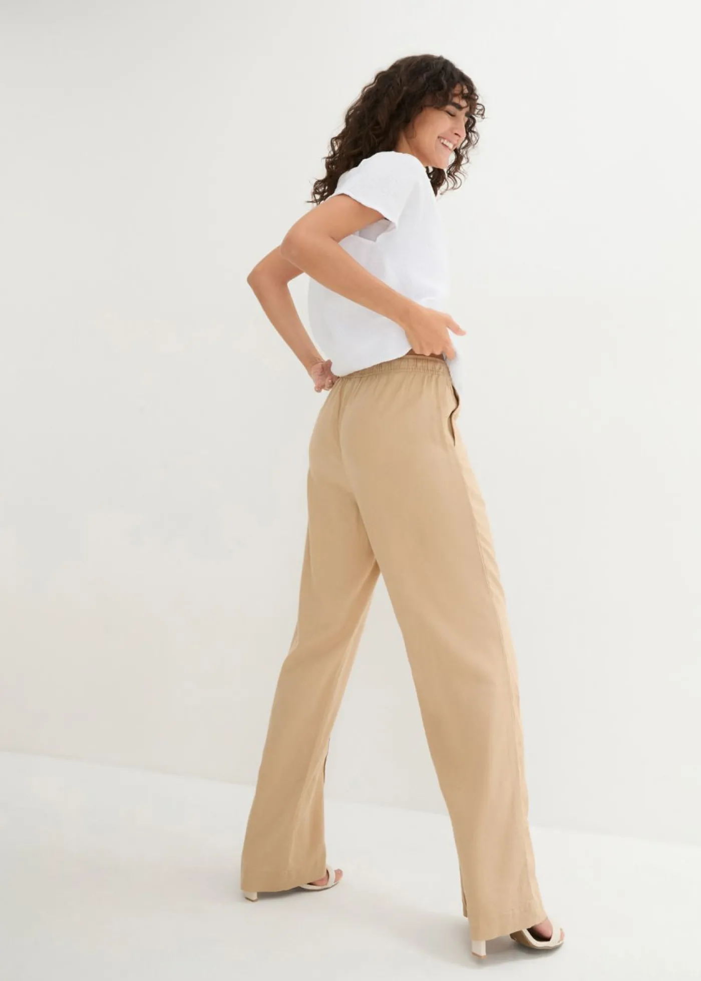 bonprix bonprix Pantalón palazzo de mezcla ligera de viscosa y lino Café con leche Hot