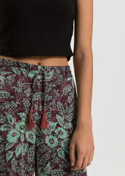 bonprix bonprix Pantalón Palazzo de viscosa fluida baya-salvia de flores Outlet