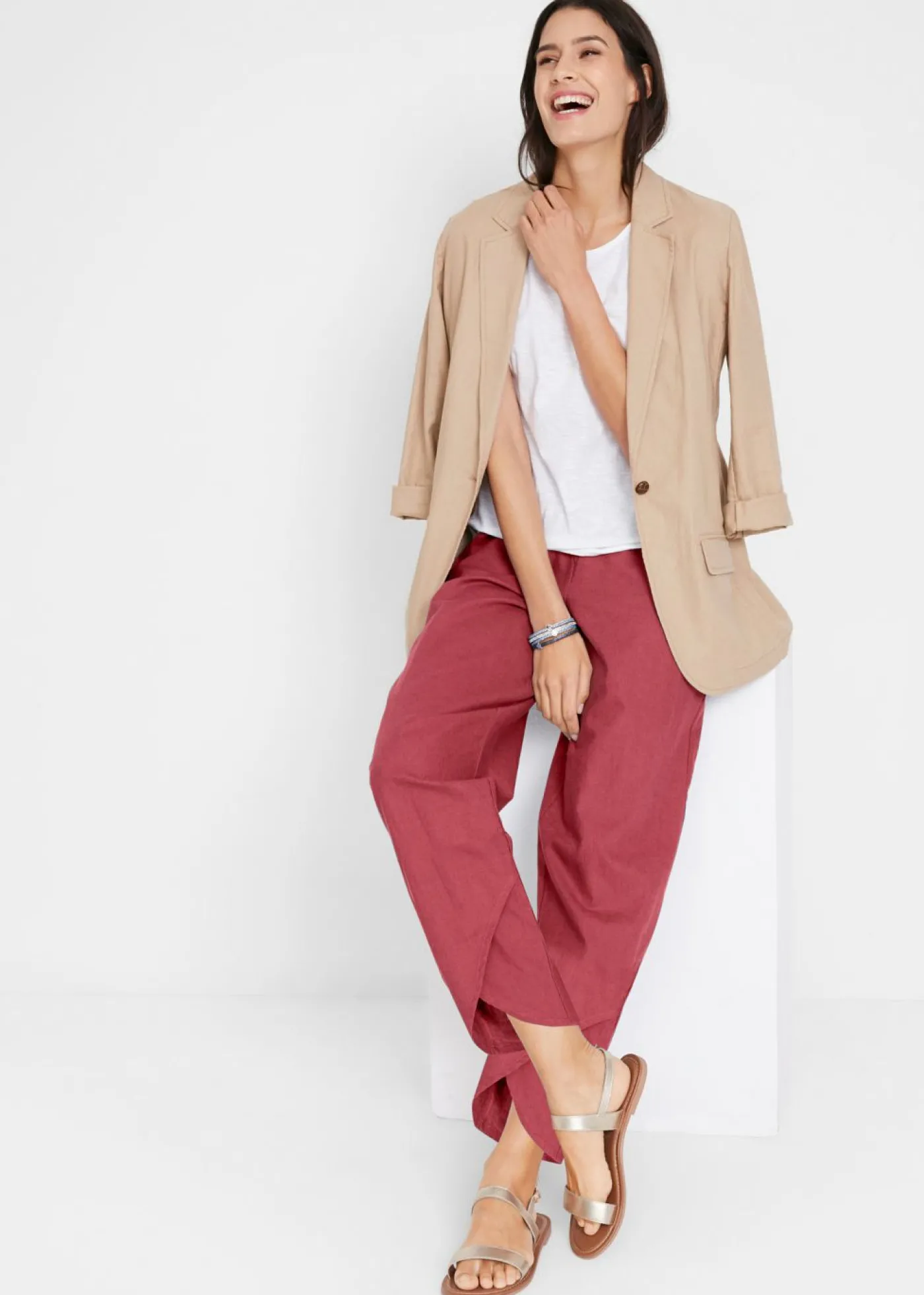 bonprix bonprix Pantalón pirata de mezcla de lino ligero marrón marsala